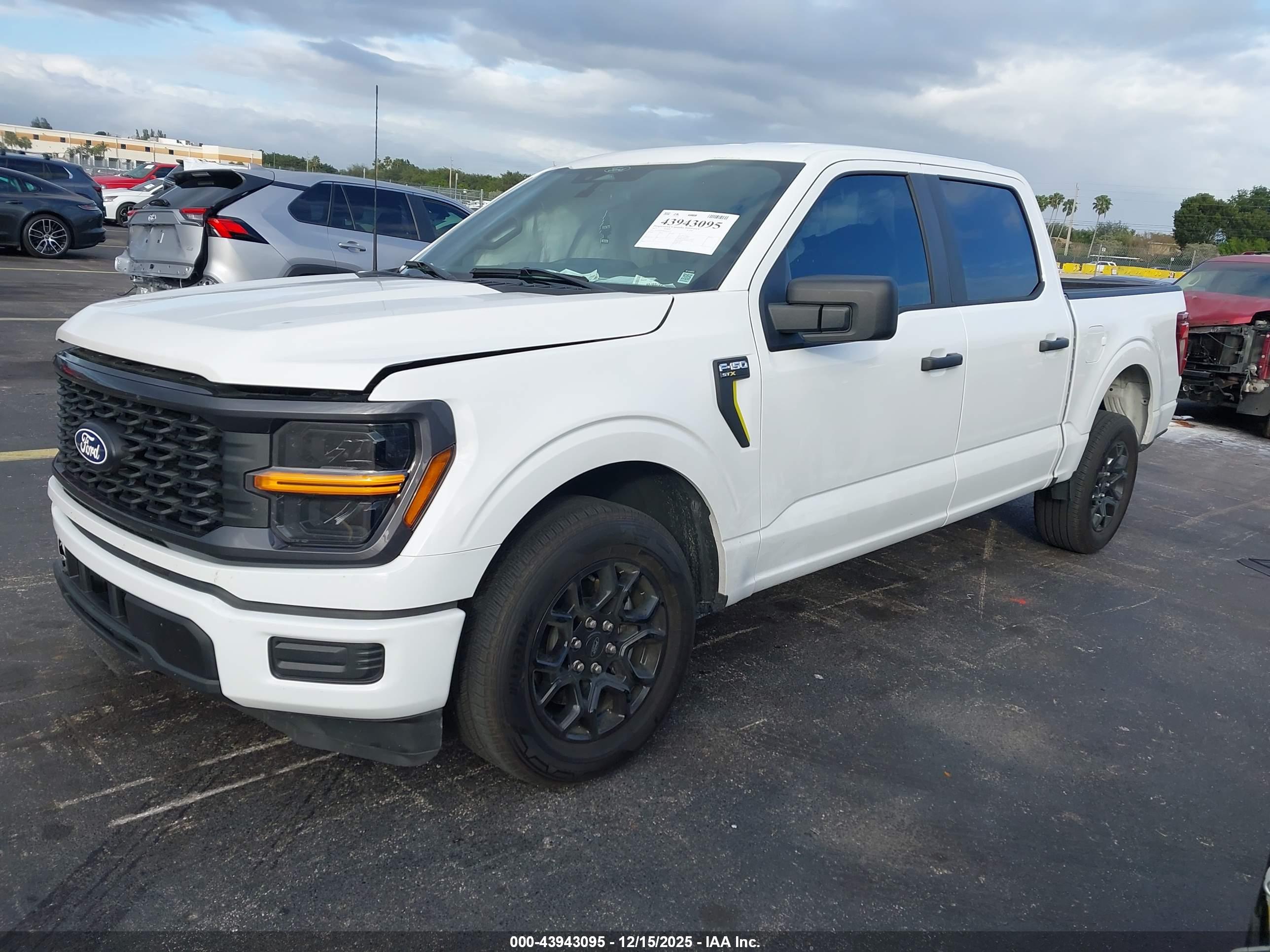 FORD F-150 image 2
