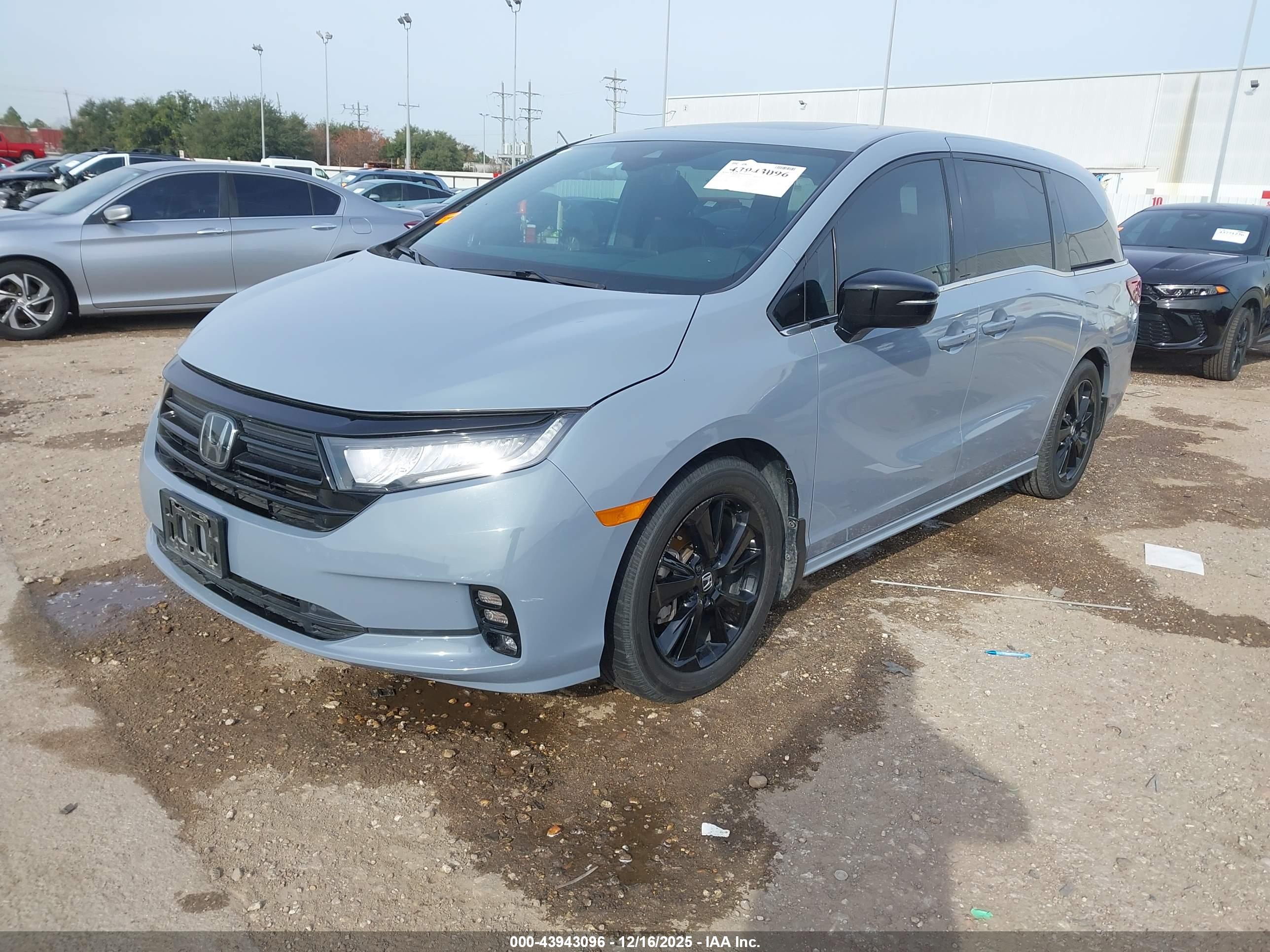HONDA ODYSSEY image 2