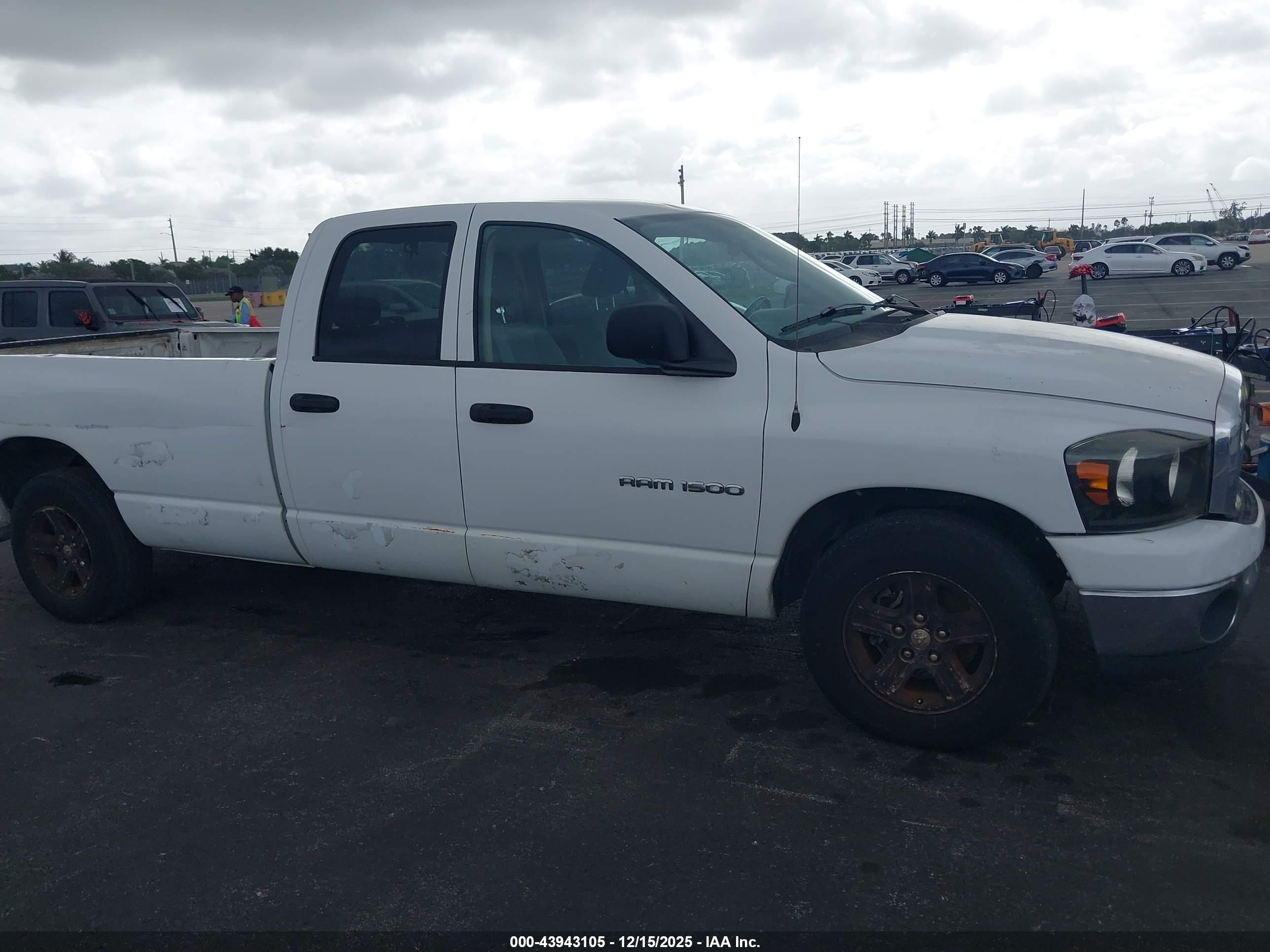 DODGE RAM image 6