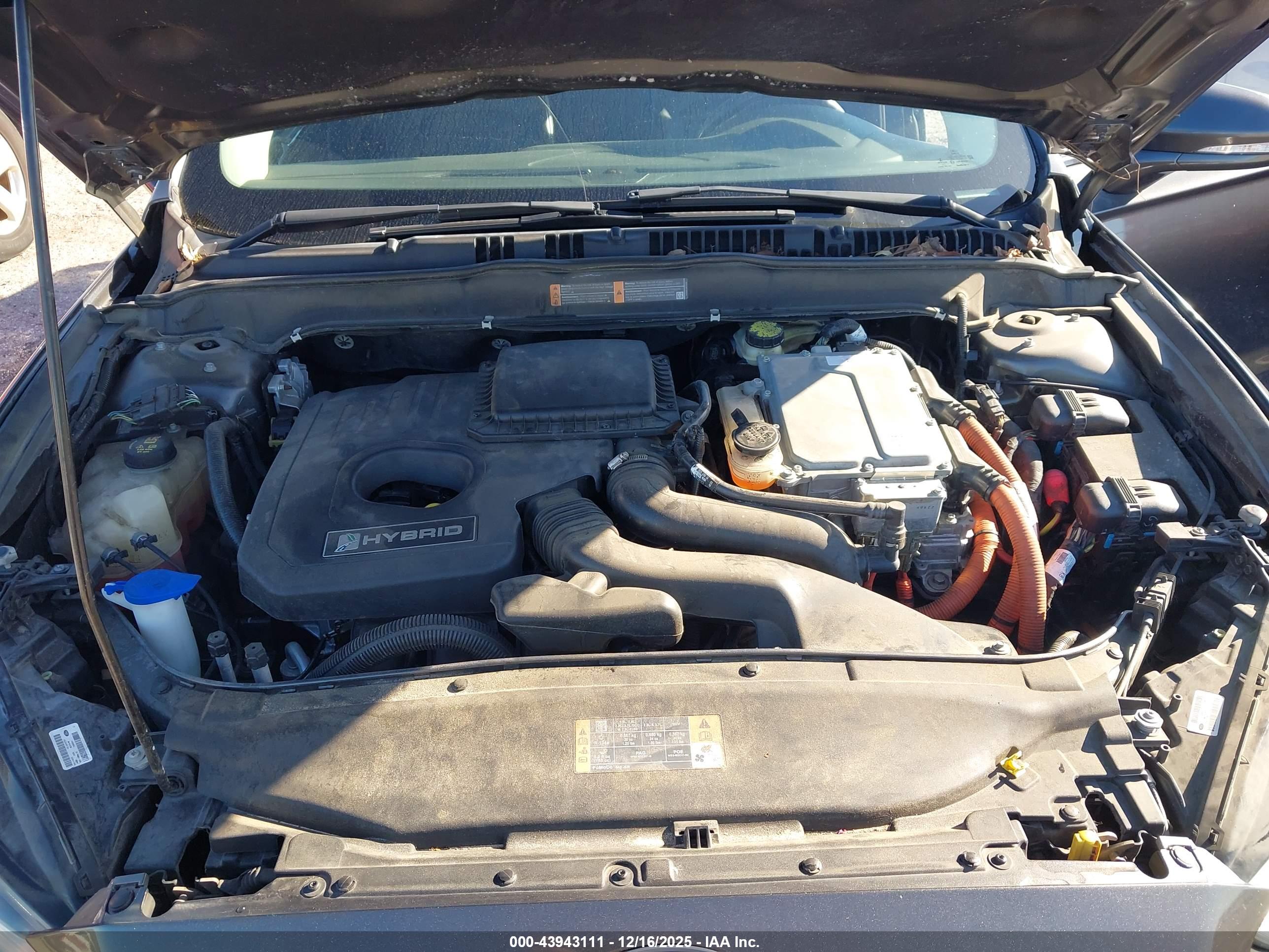 FORD FUSION image 10
