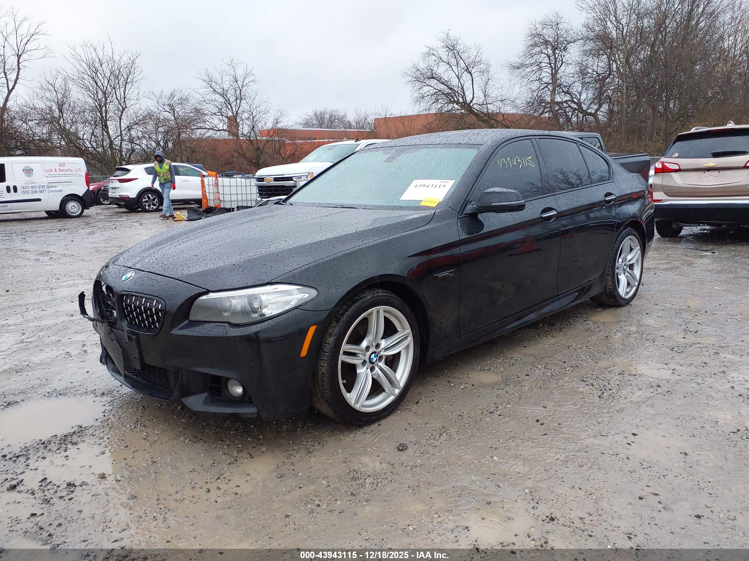 BMW 550I image 2