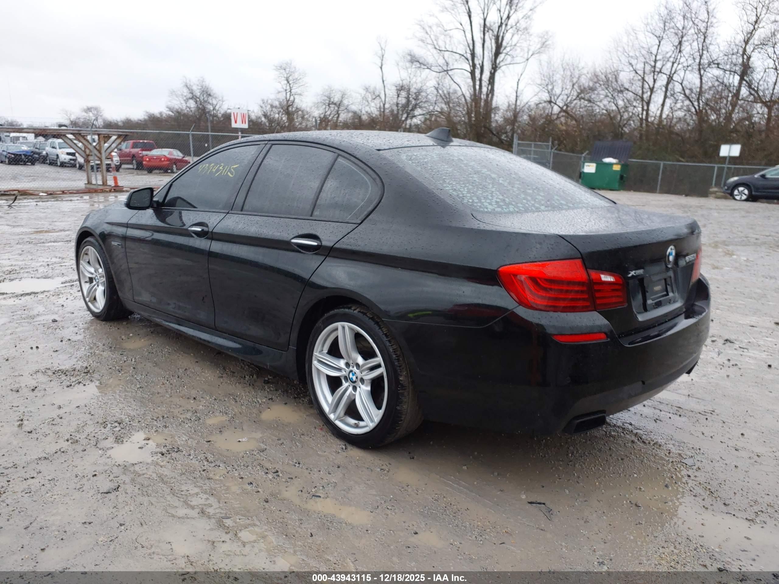 BMW 550I image 3