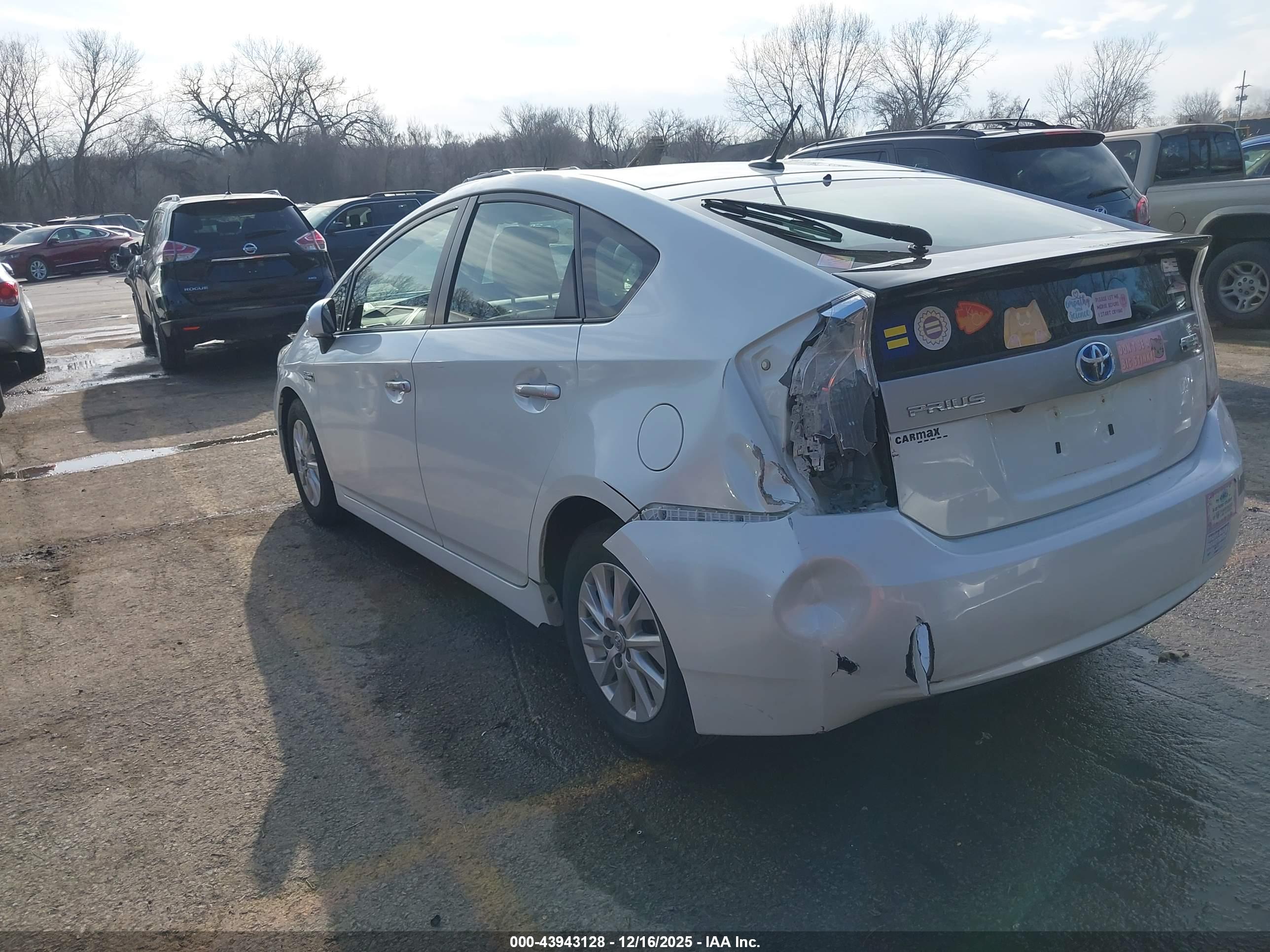 TOYOTA PRIUS image 3
