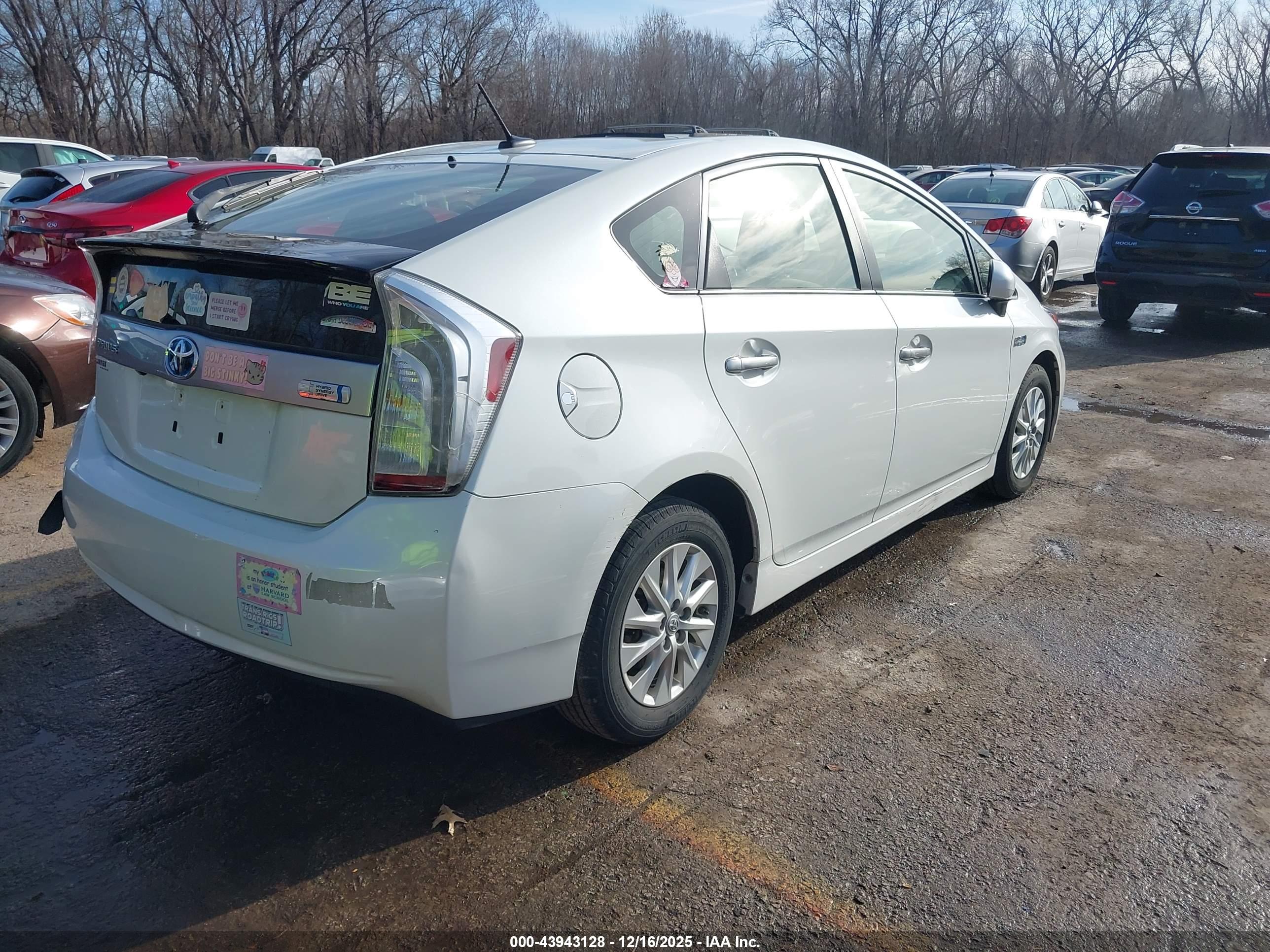 TOYOTA PRIUS image 4