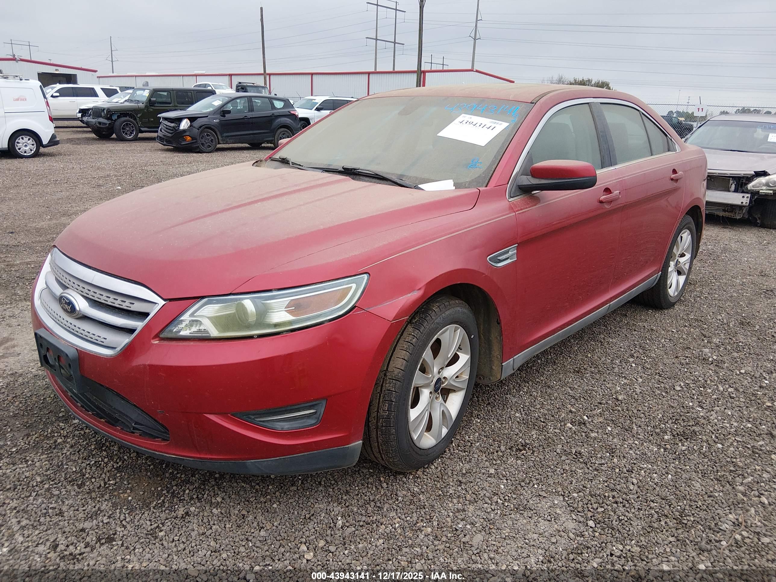 FORD TAURUS image 2