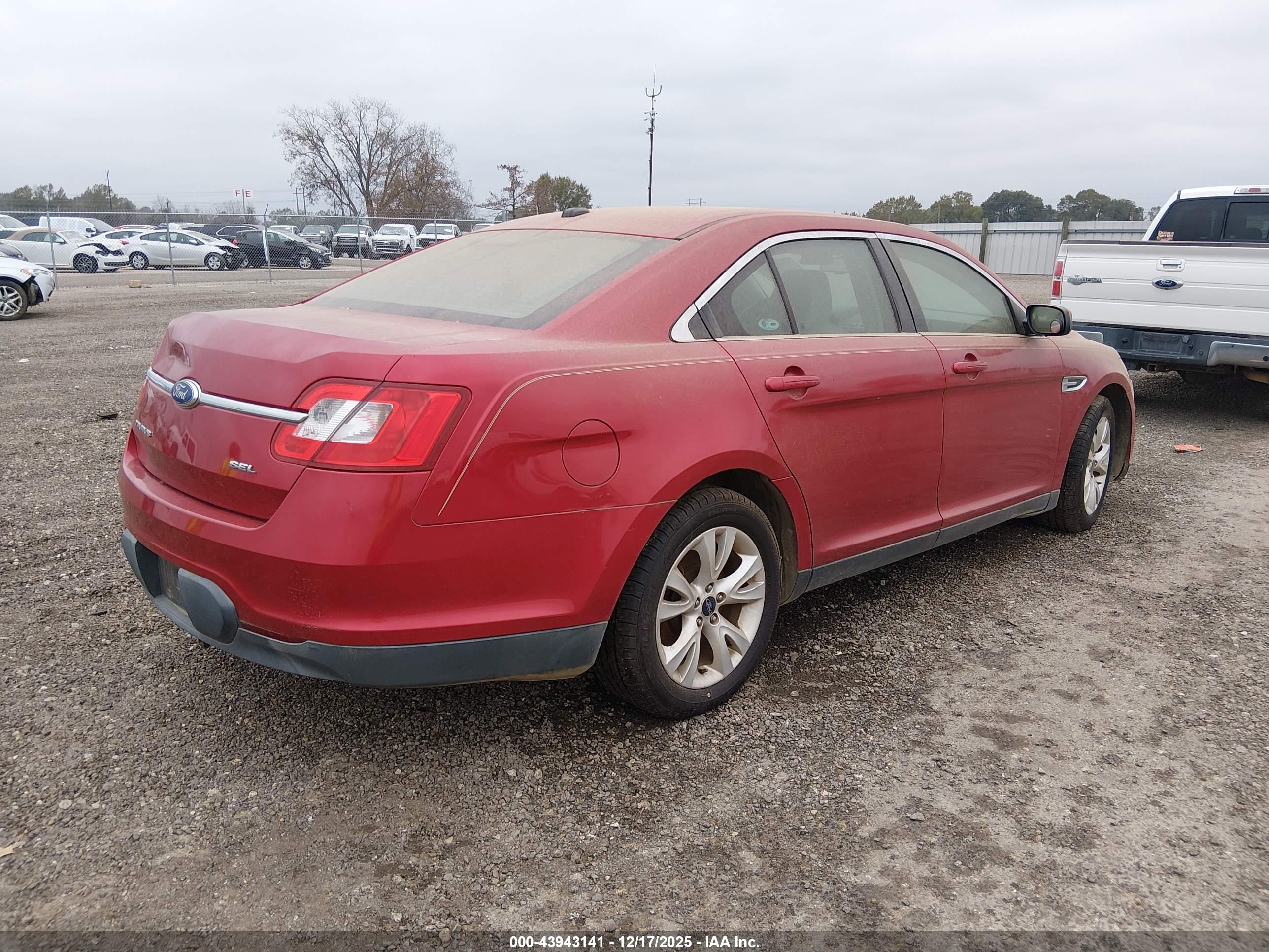 FORD TAURUS image 4