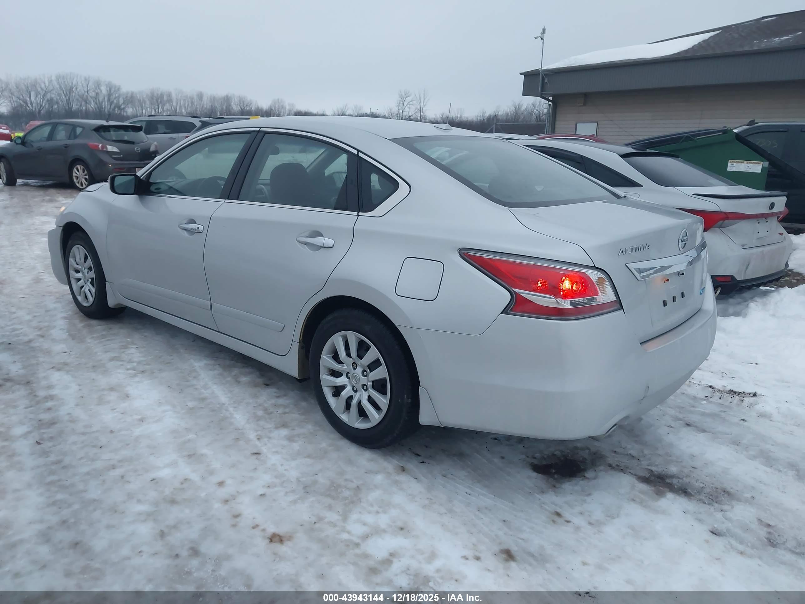 NISSAN ALTIMA image 3