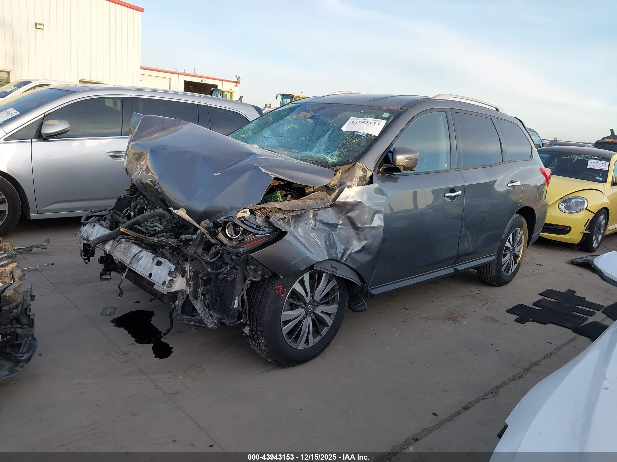 NISSAN PATHFINDER image 2