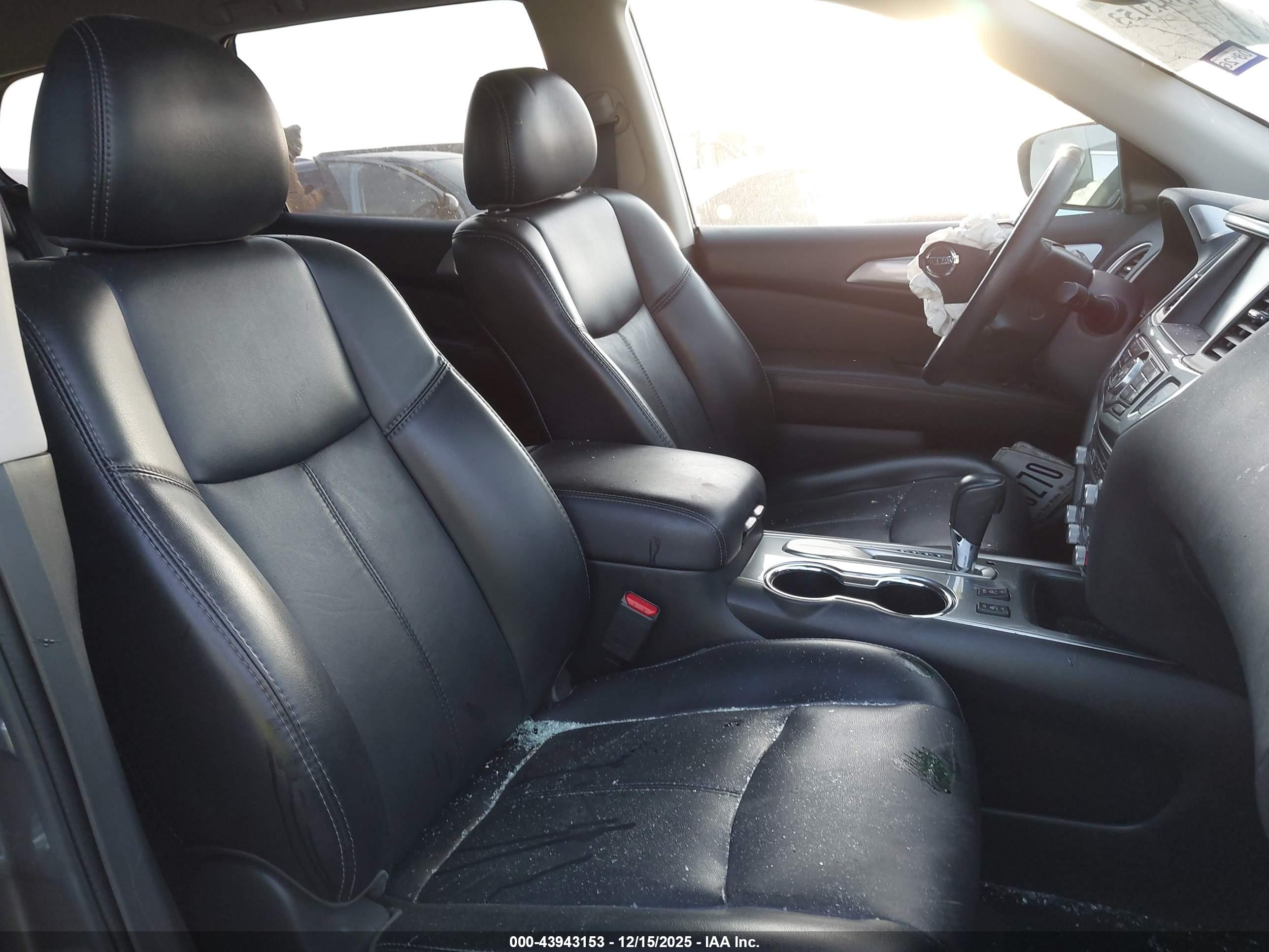 NISSAN PATHFINDER image 5