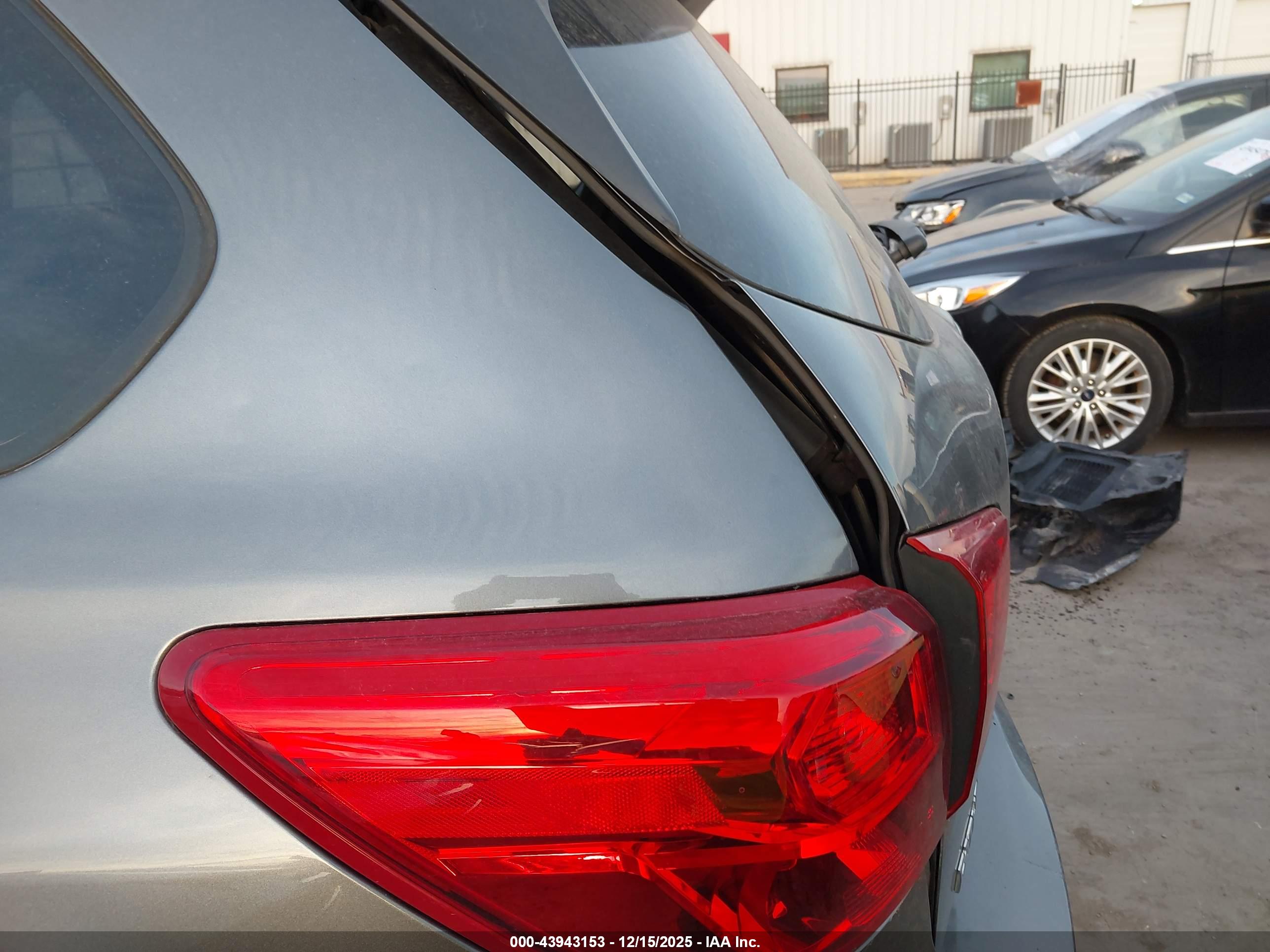NISSAN PATHFINDER image 6