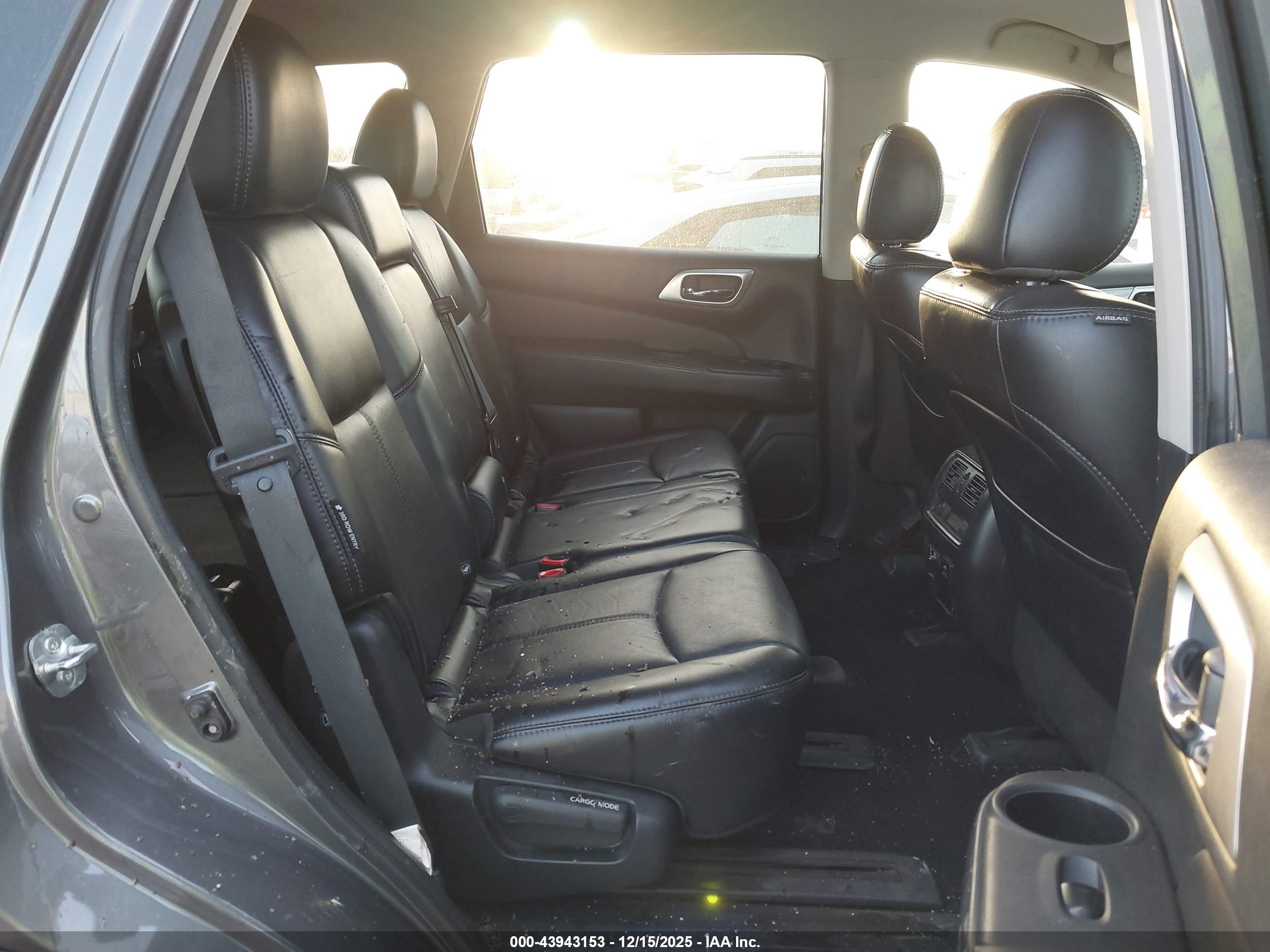 NISSAN PATHFINDER image 8