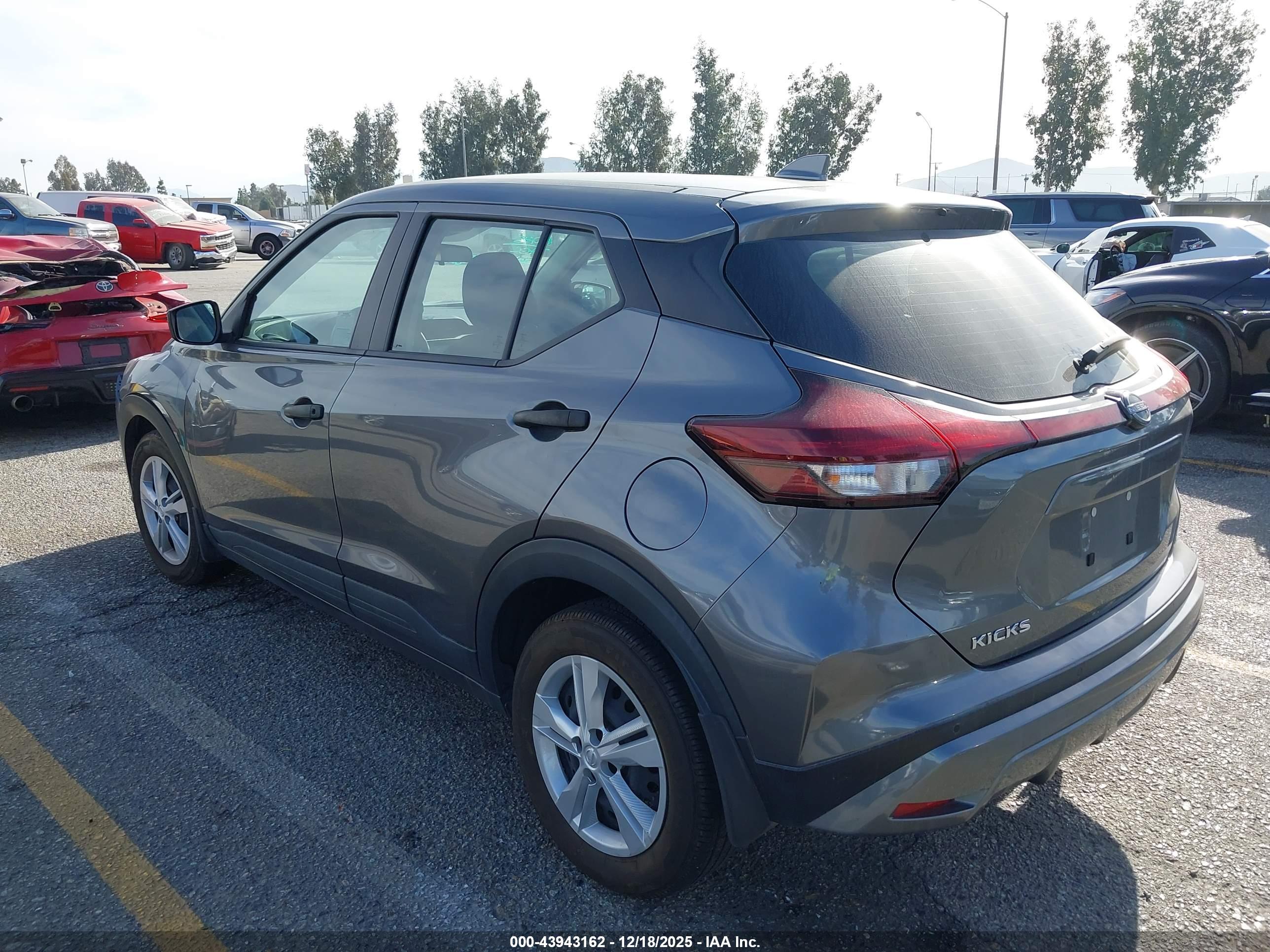 NISSAN KICKS image 3