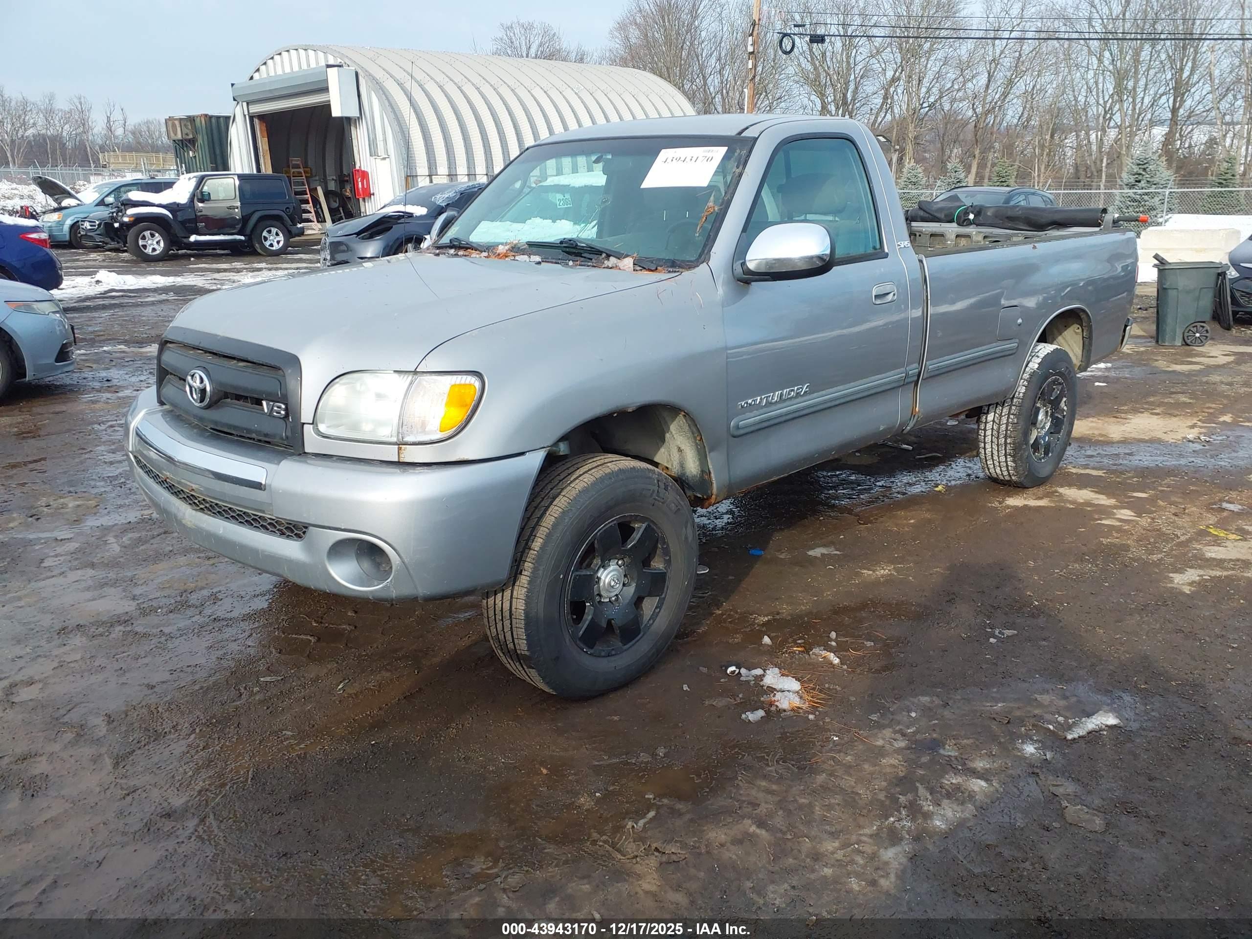 TOYOTA TUNDRA image 2