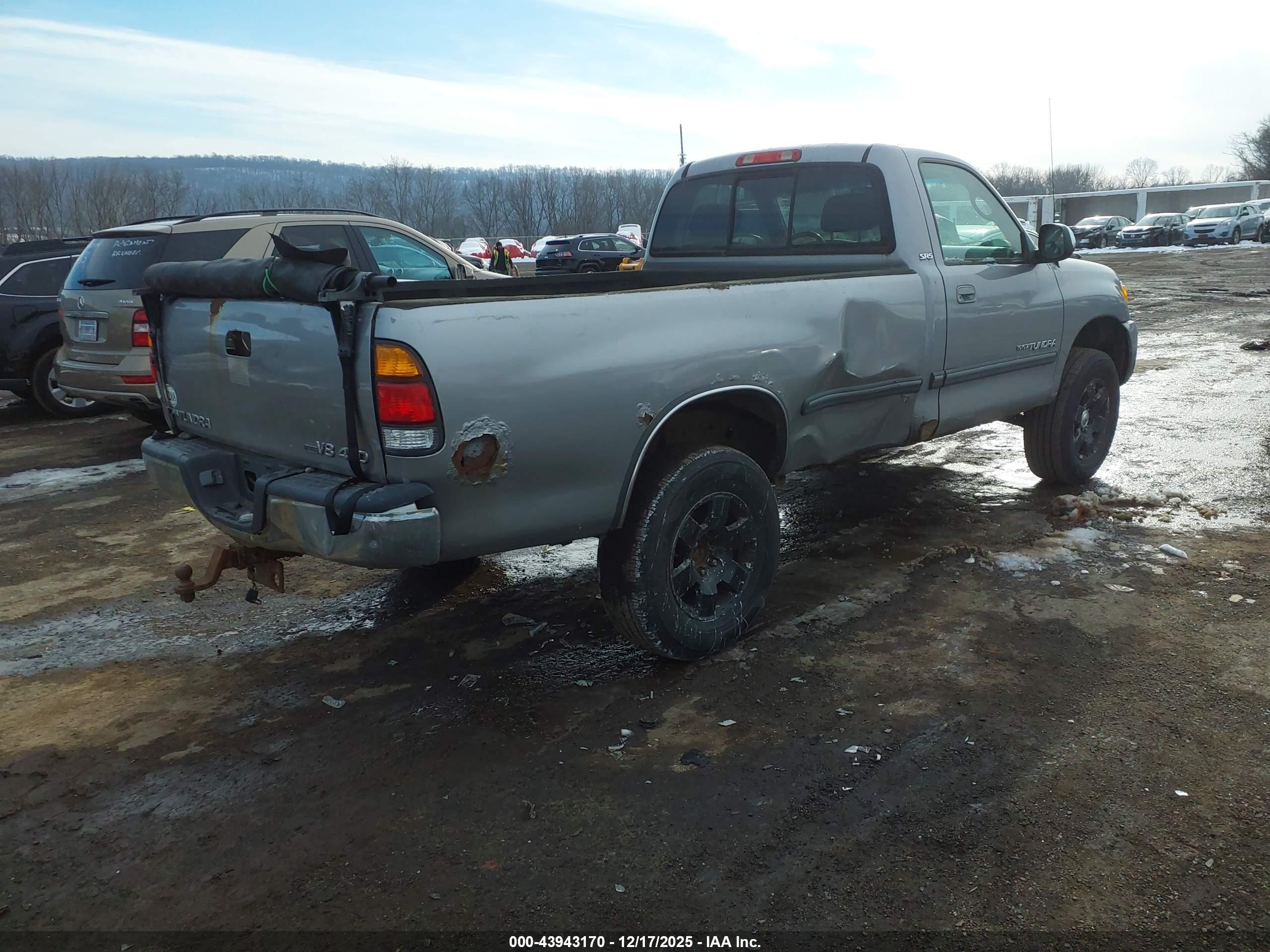 TOYOTA TUNDRA image 4