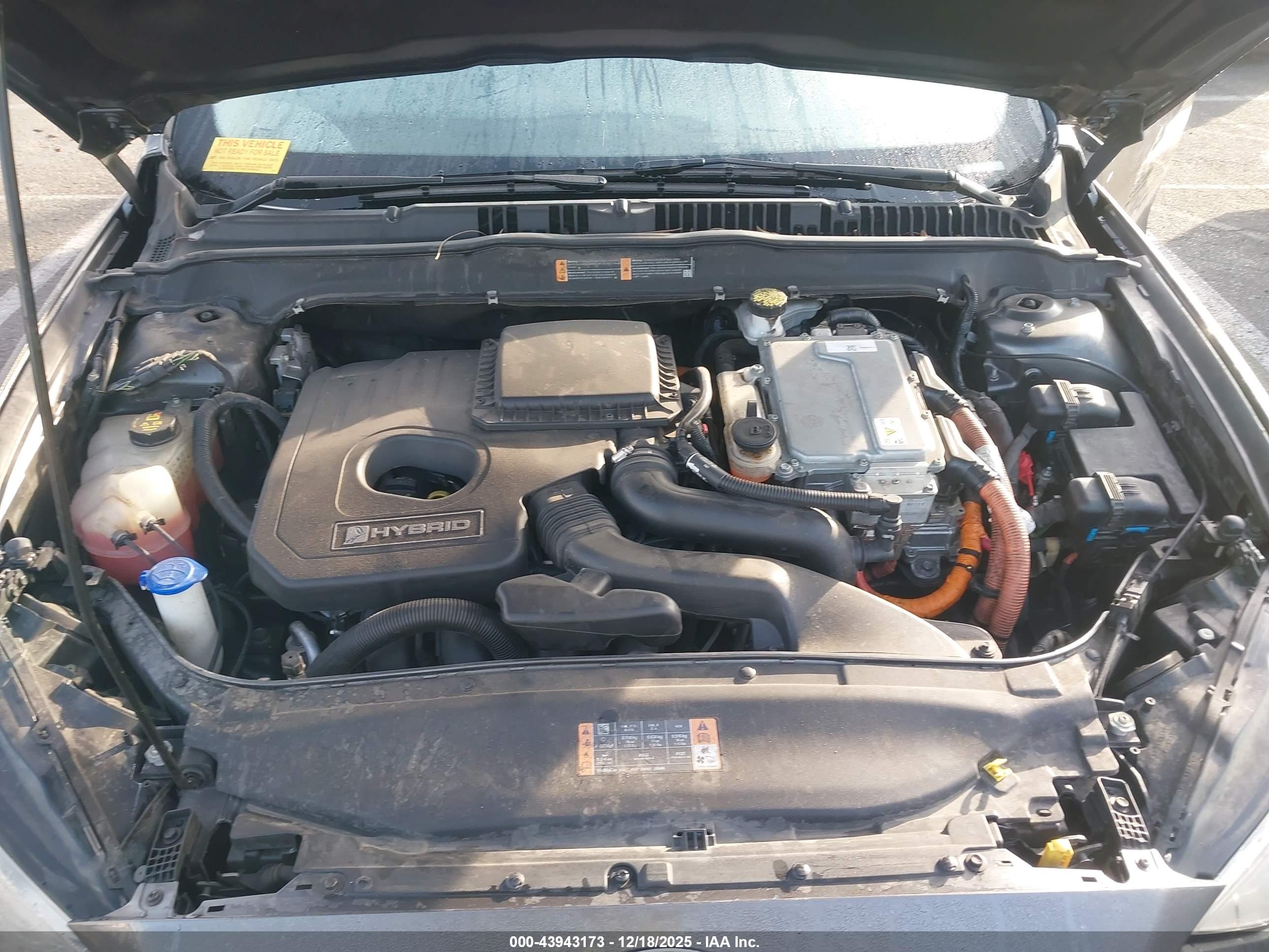 FORD FUSION image 10