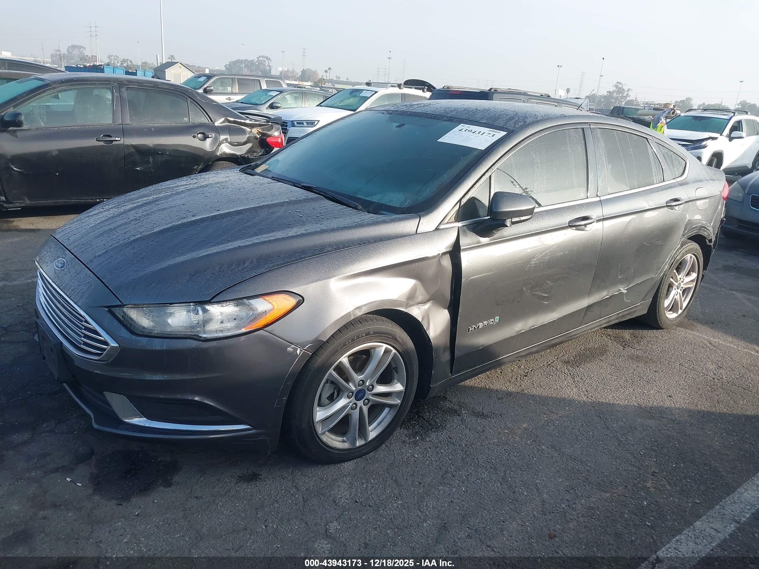 FORD FUSION image 2