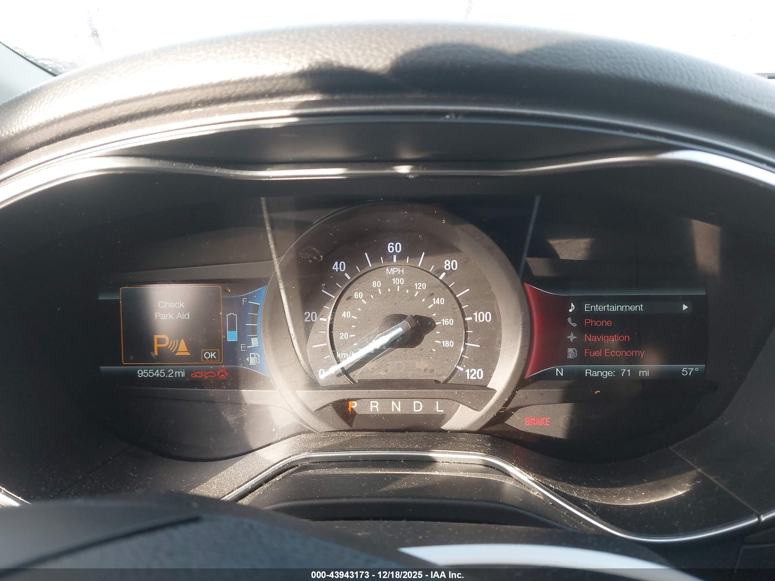 FORD FUSION image 7