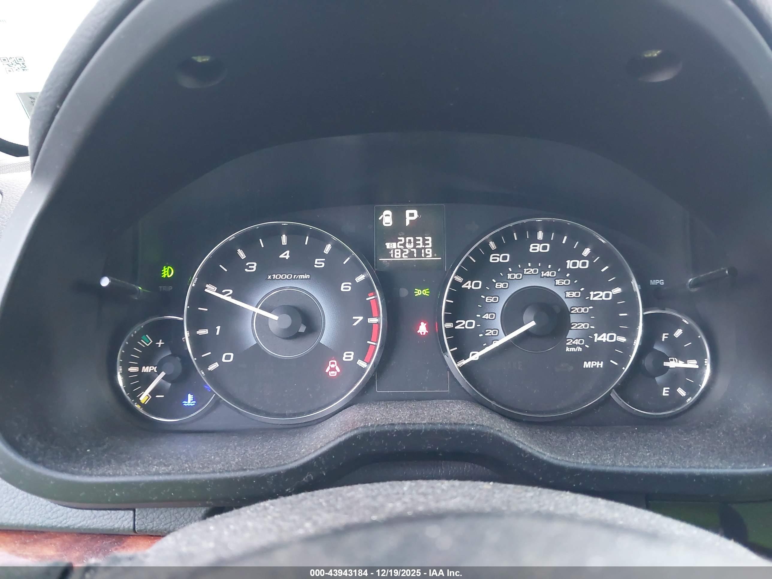 SUBARU OUTBACK image 7