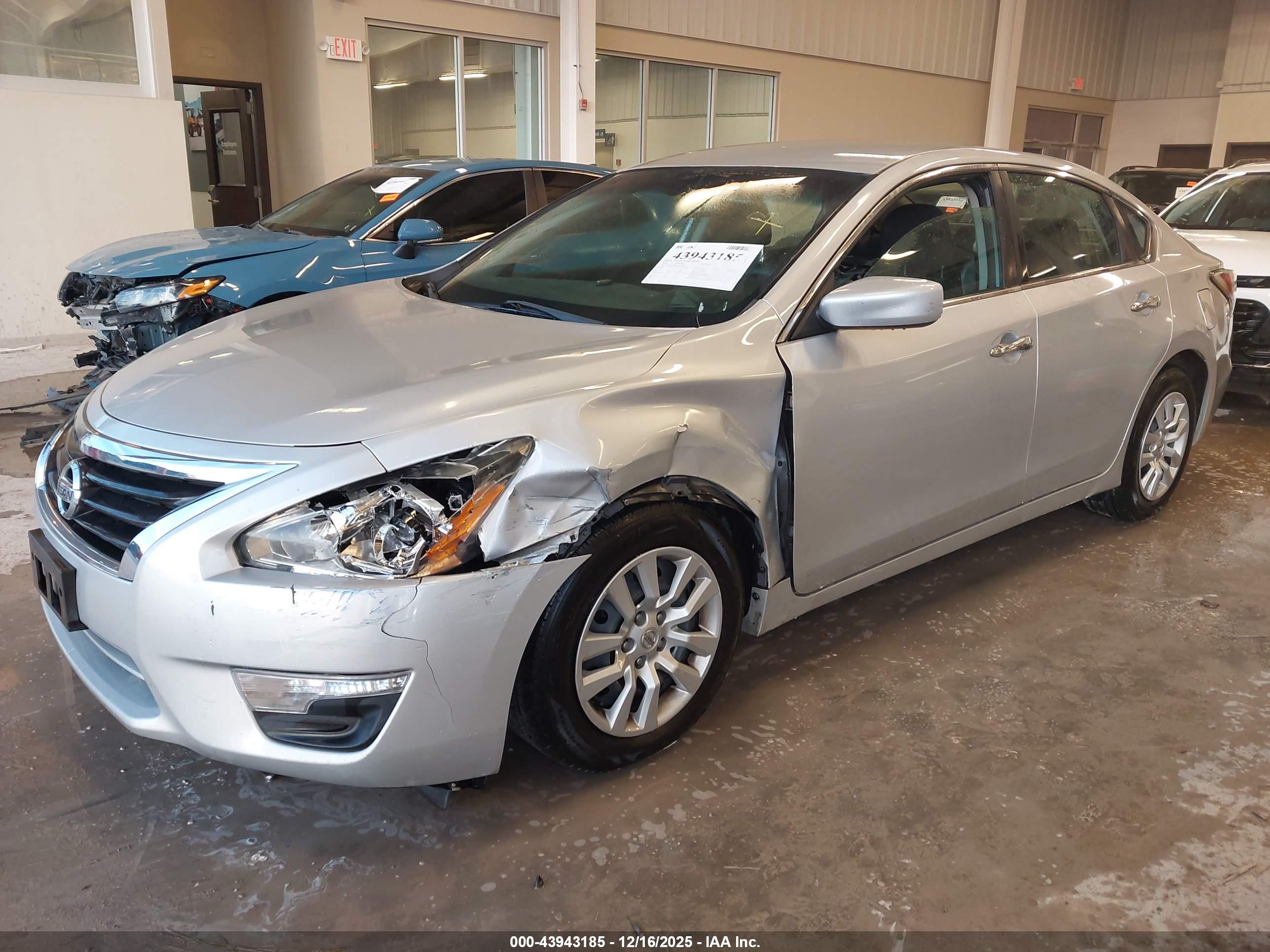 NISSAN ALTIMA image 2