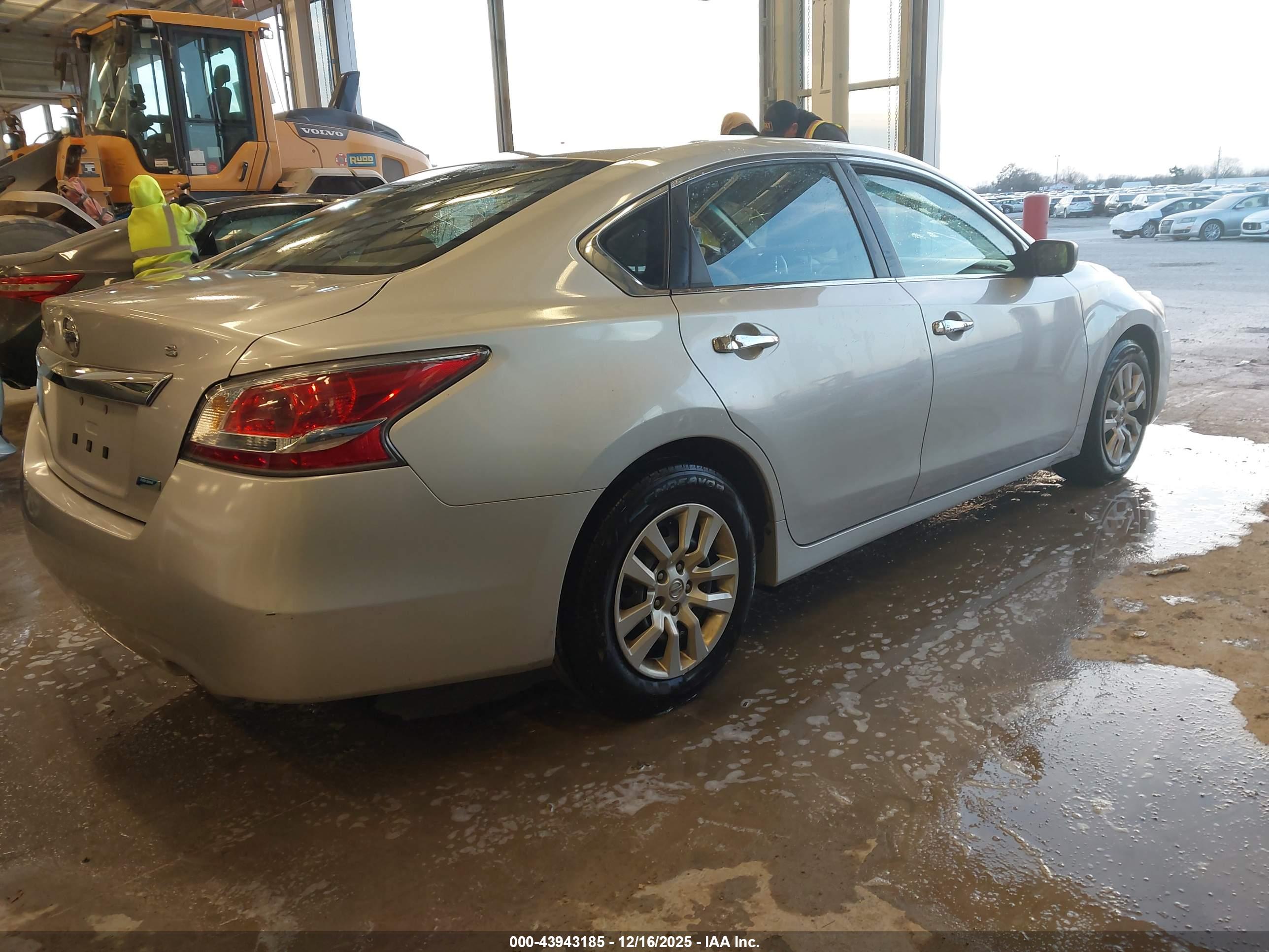 NISSAN ALTIMA image 4