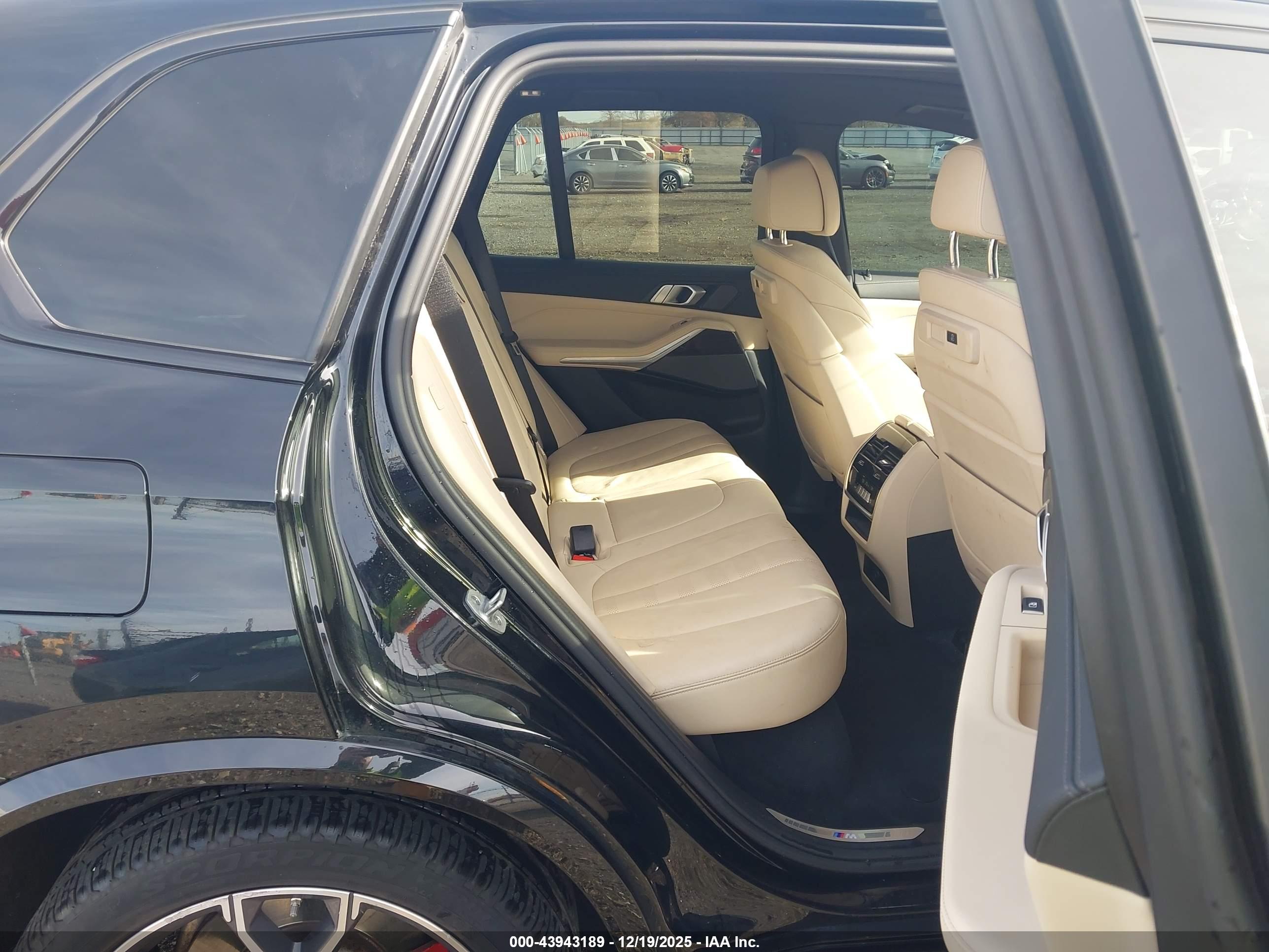 BMW X5 image 8