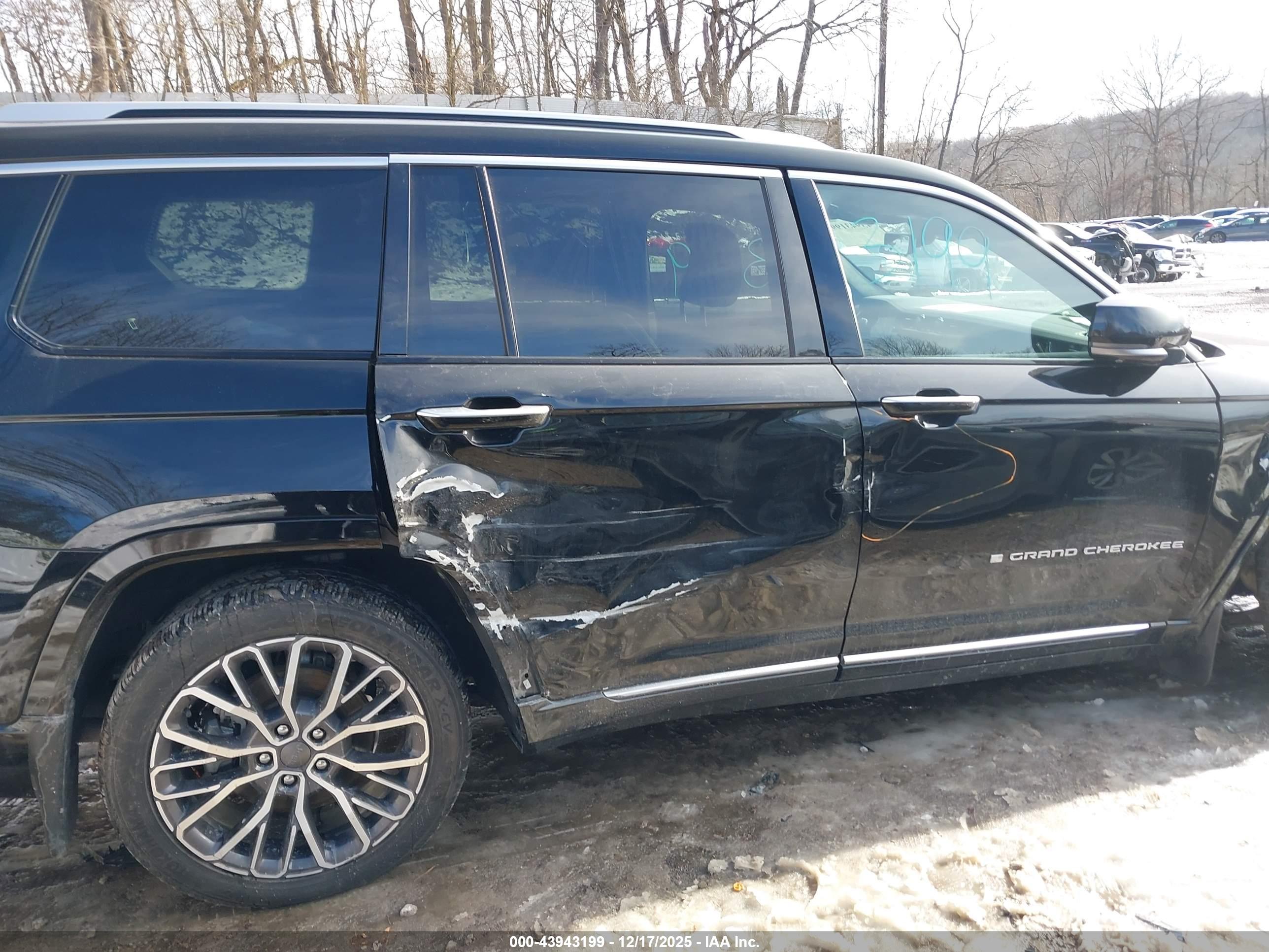 JEEP GRAND image 6