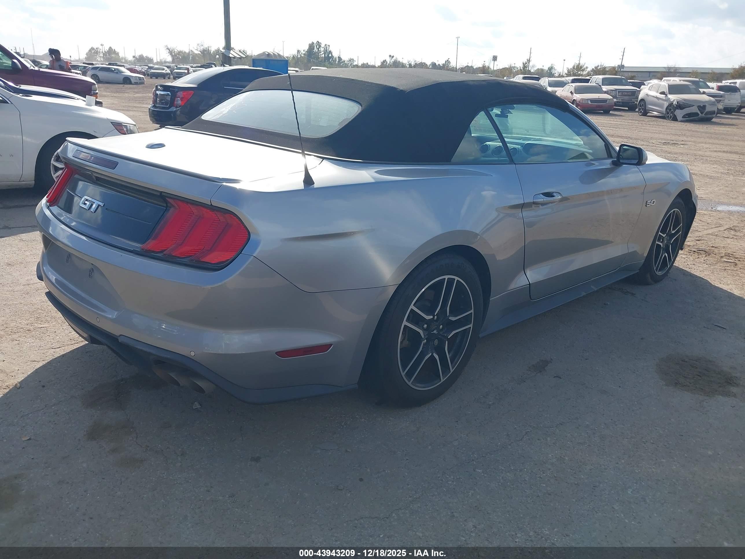 FORD MUSTANG image 4