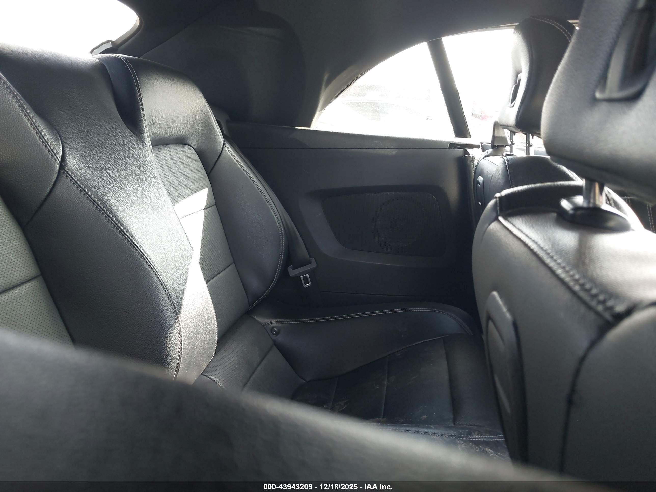 FORD MUSTANG image 8