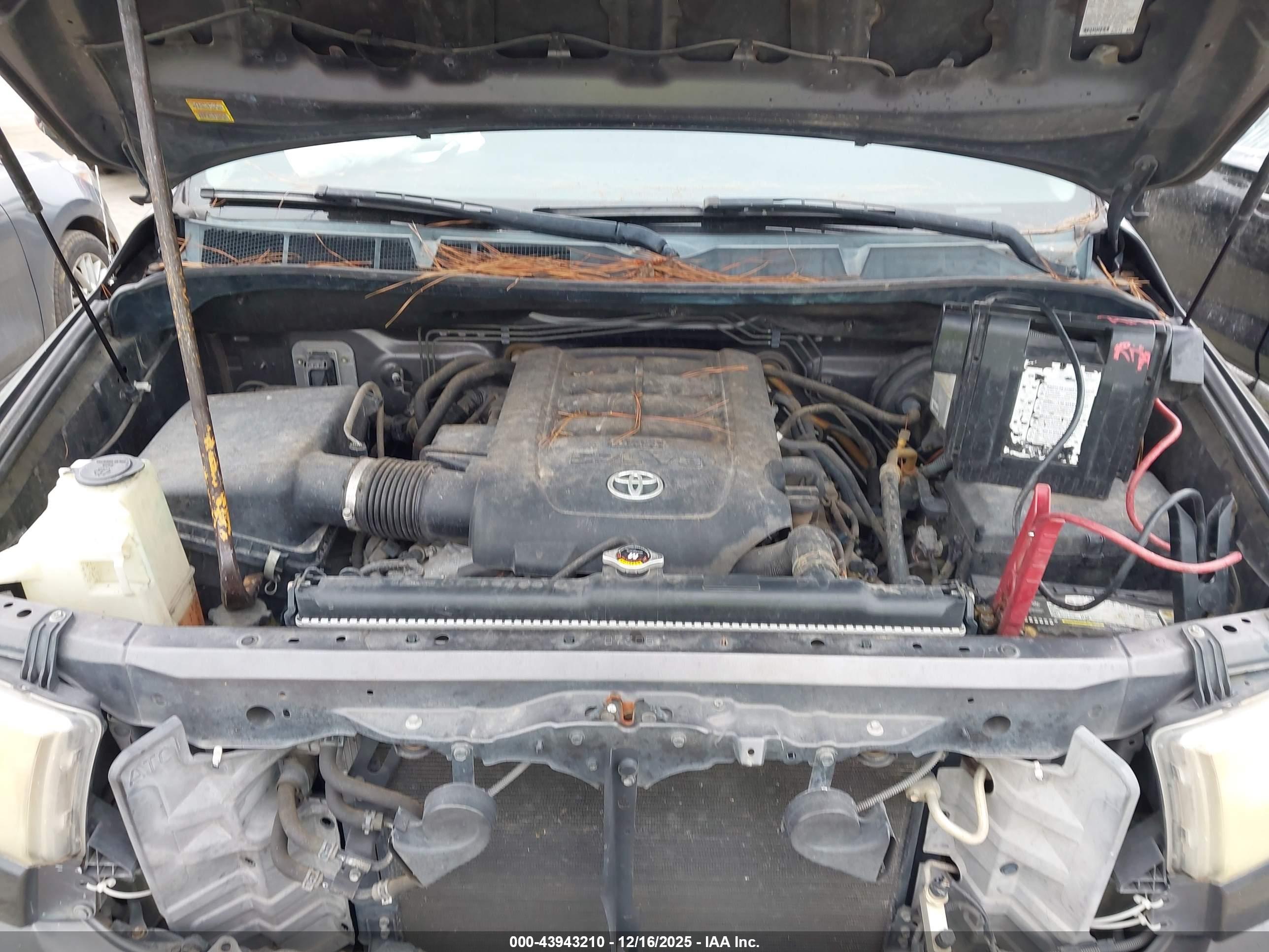 TOYOTA TUNDRA image 10
