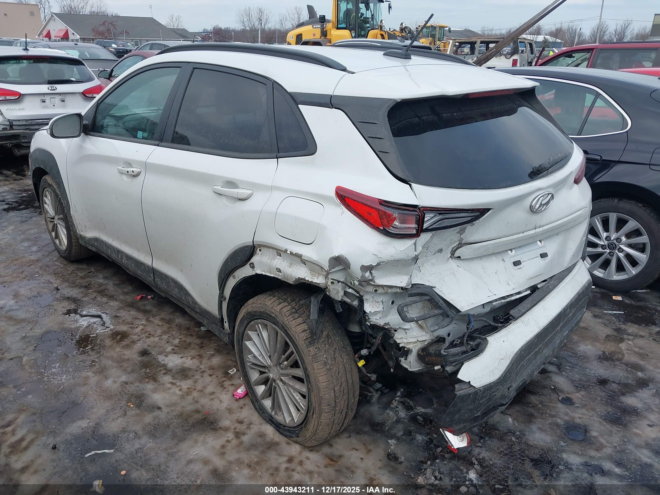 HYUNDAI KONA image 3