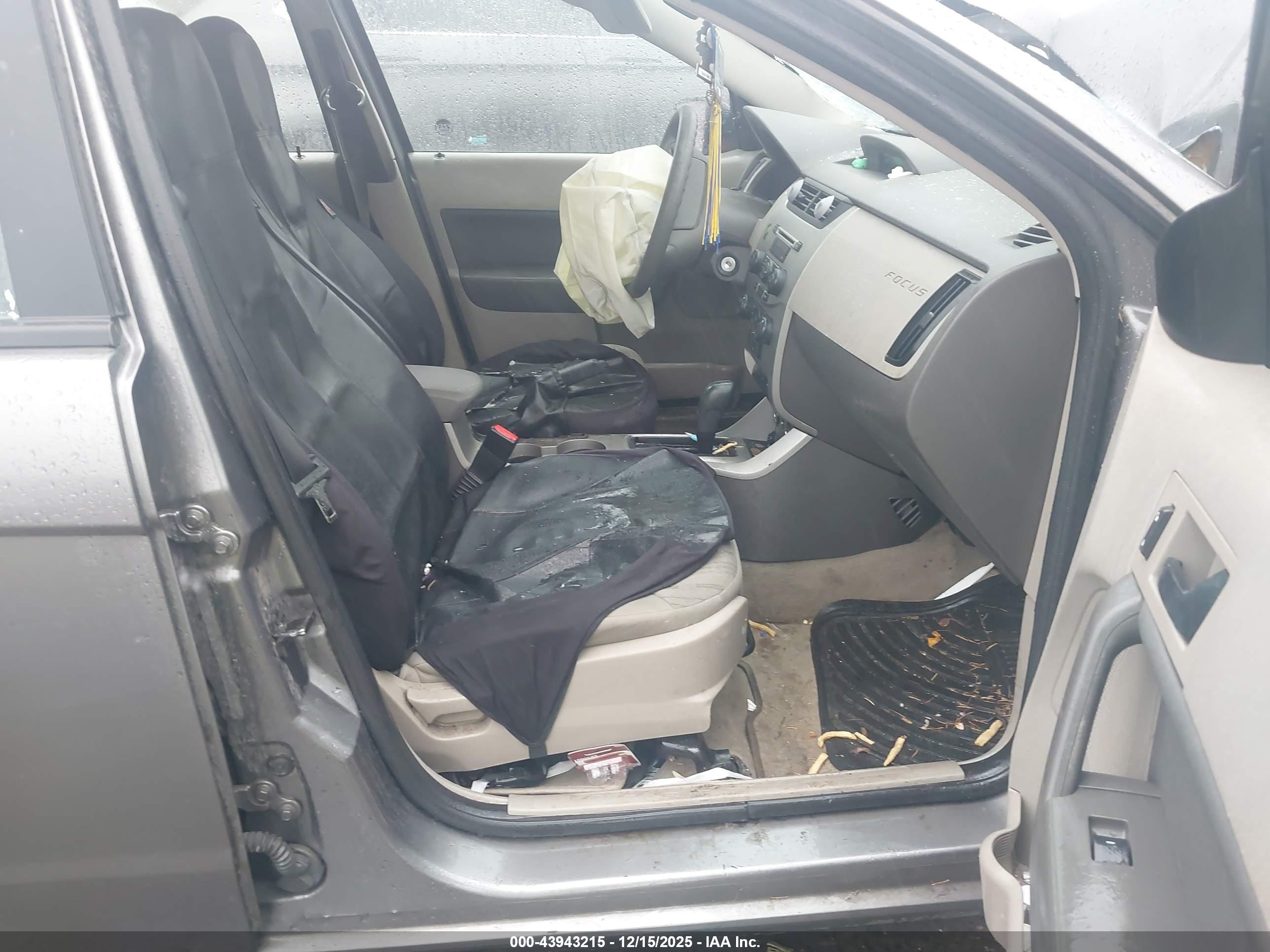 FORD FOCUS image 5