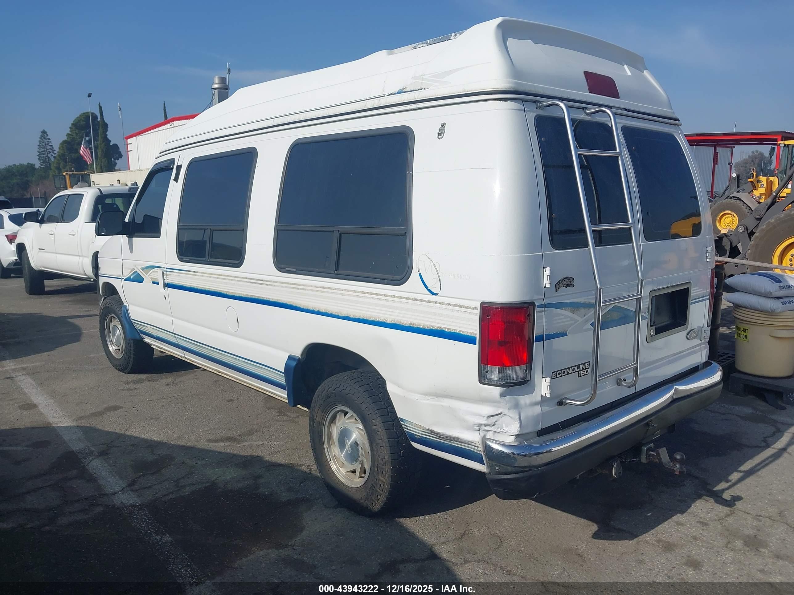 FORD E-150 image 3