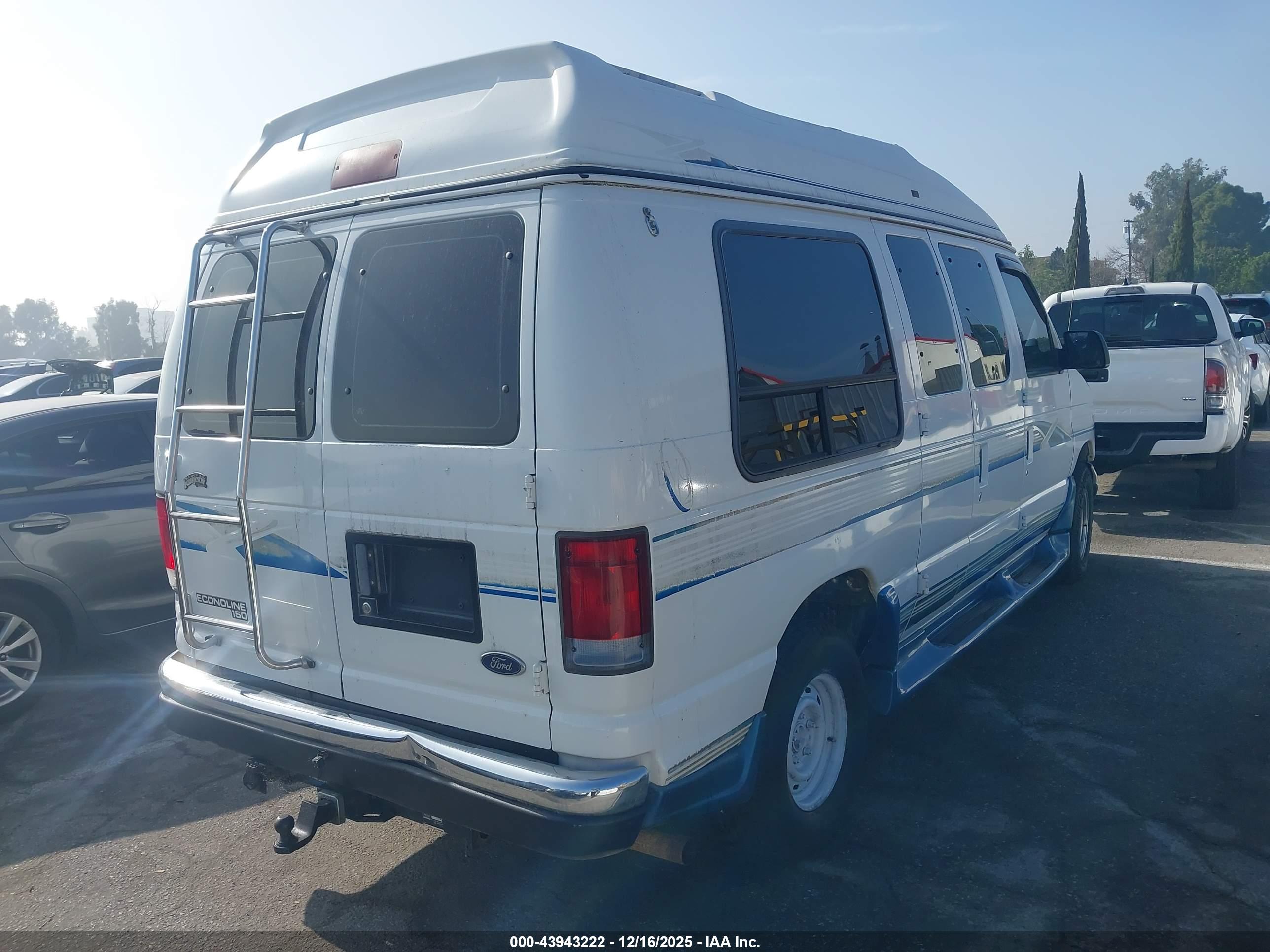FORD E-150 image 4