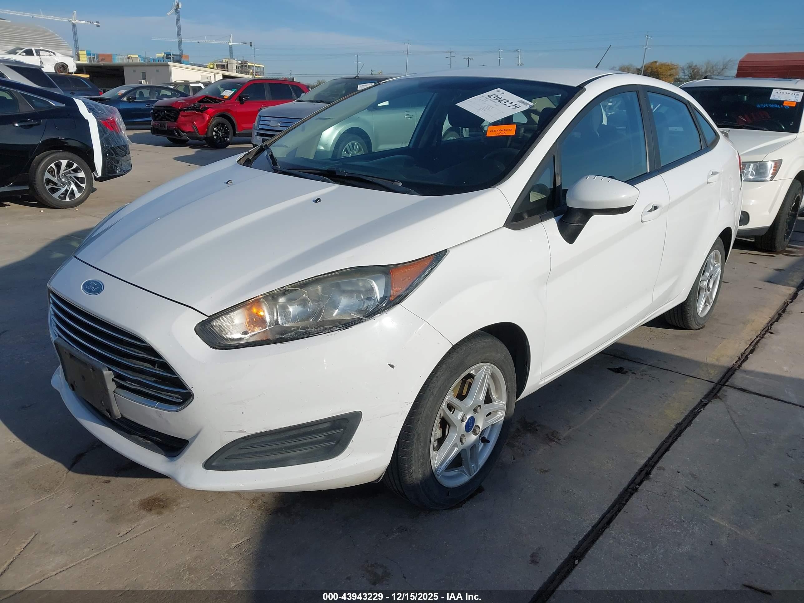 FORD FIESTA image 2