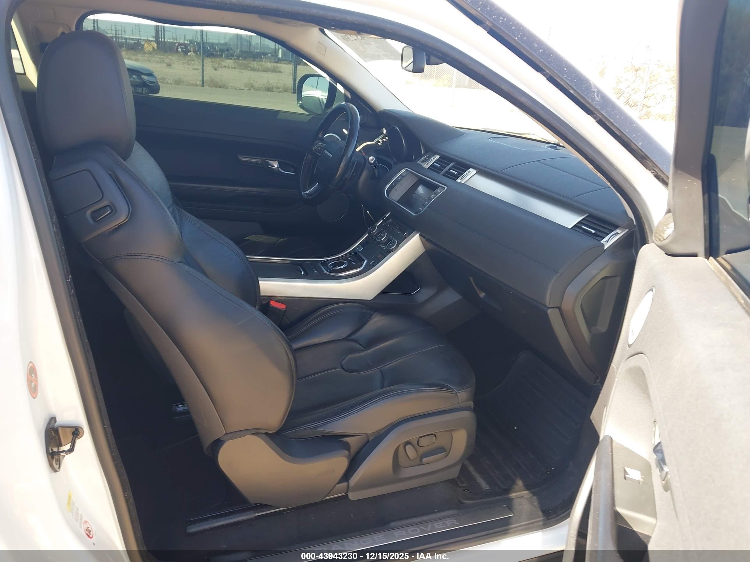 LAND ROVER image 5