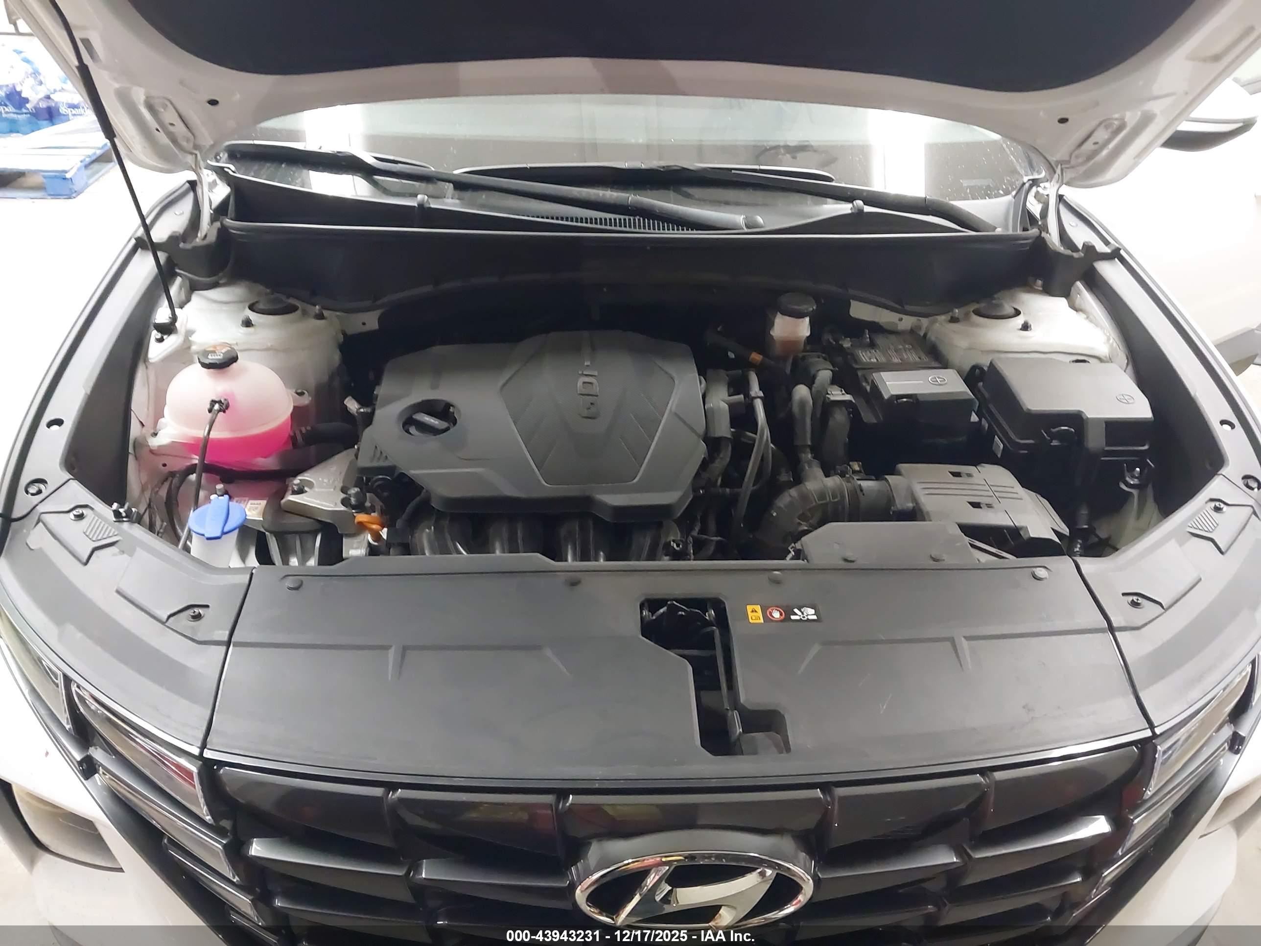 HYUNDAI TUCSON image 10