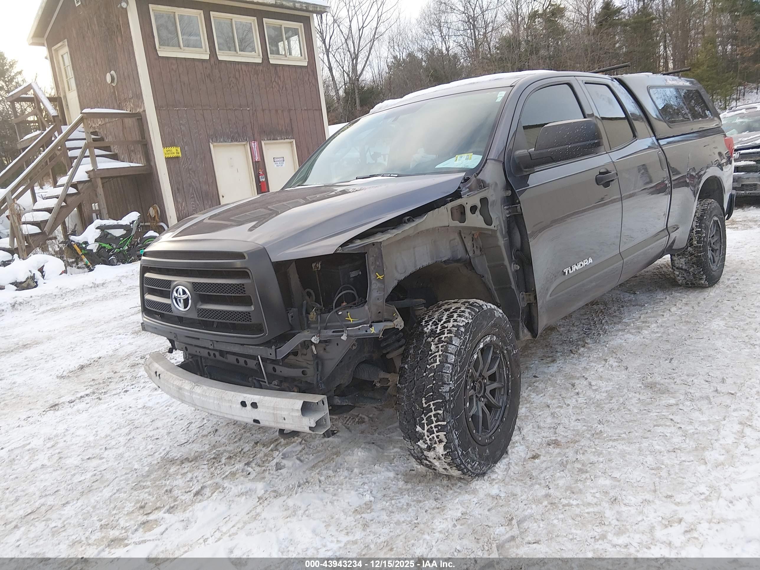TOYOTA TUNDRA image 6