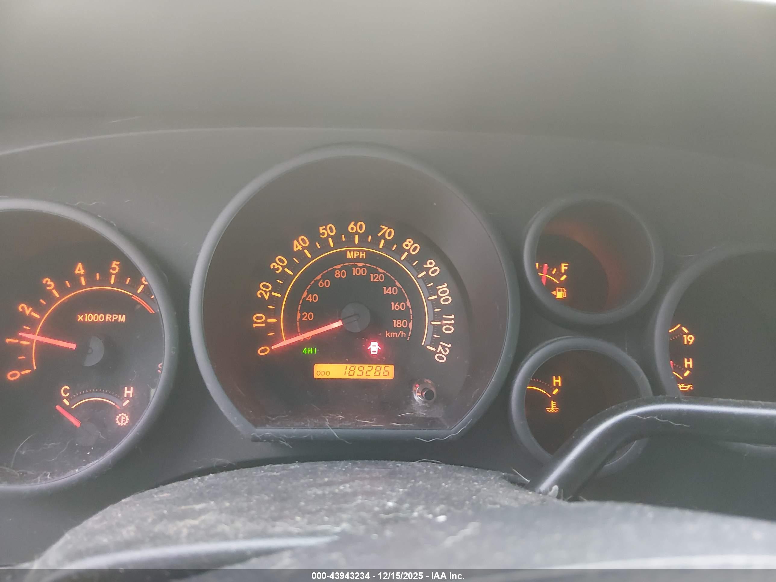TOYOTA TUNDRA image 7