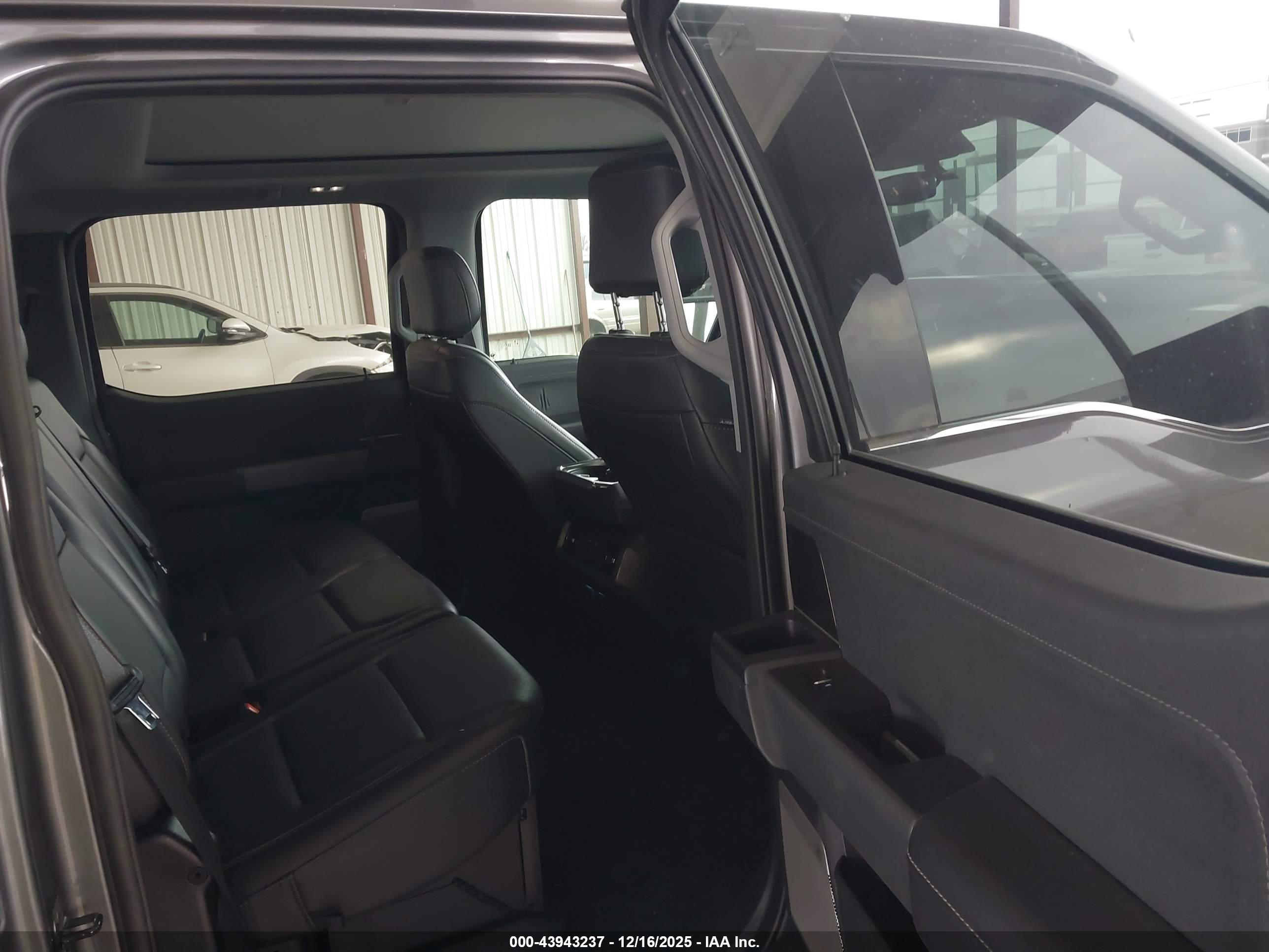 FORD F-150 image 8