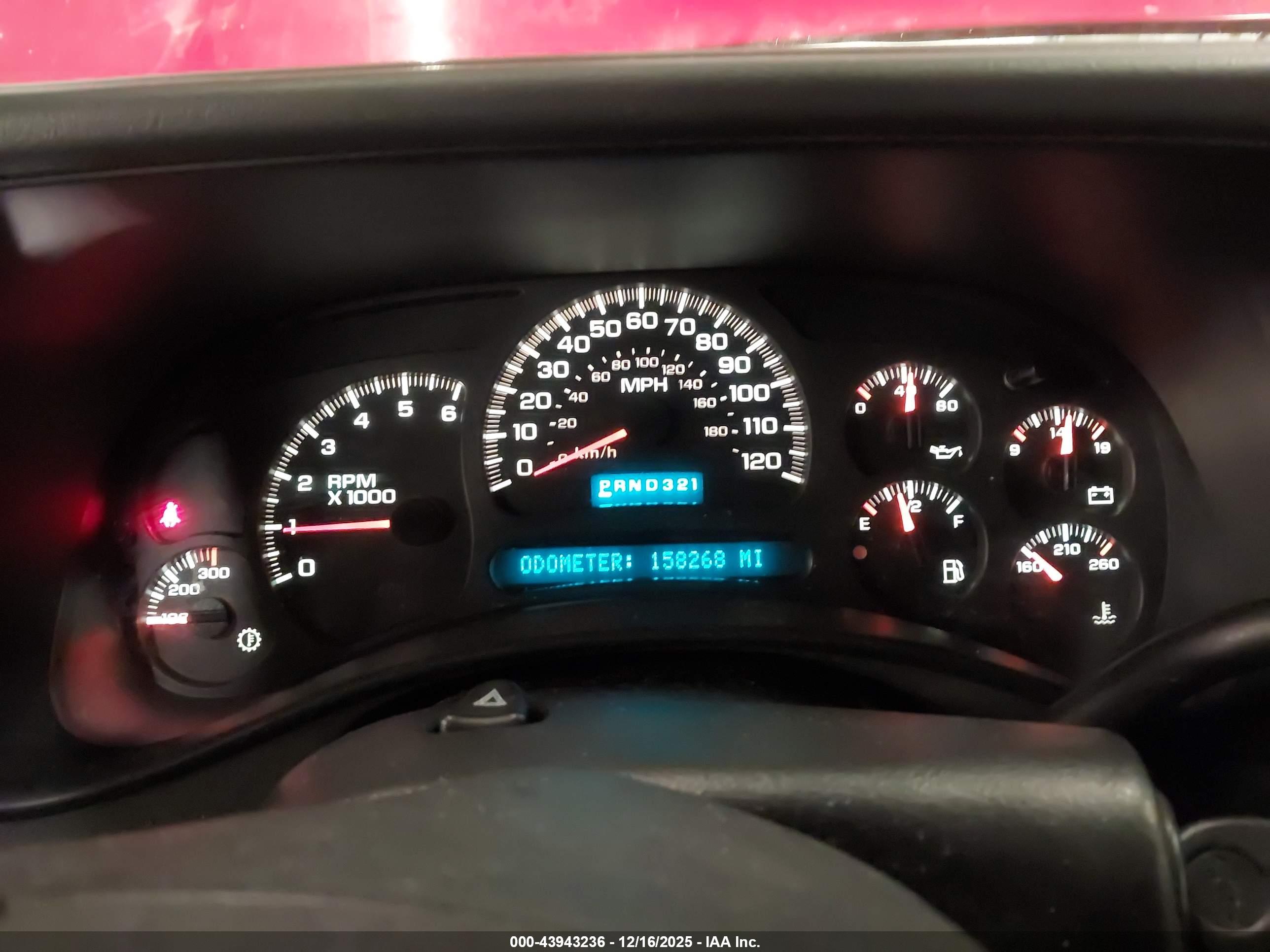 CHEVROLET SILVERADO image 7