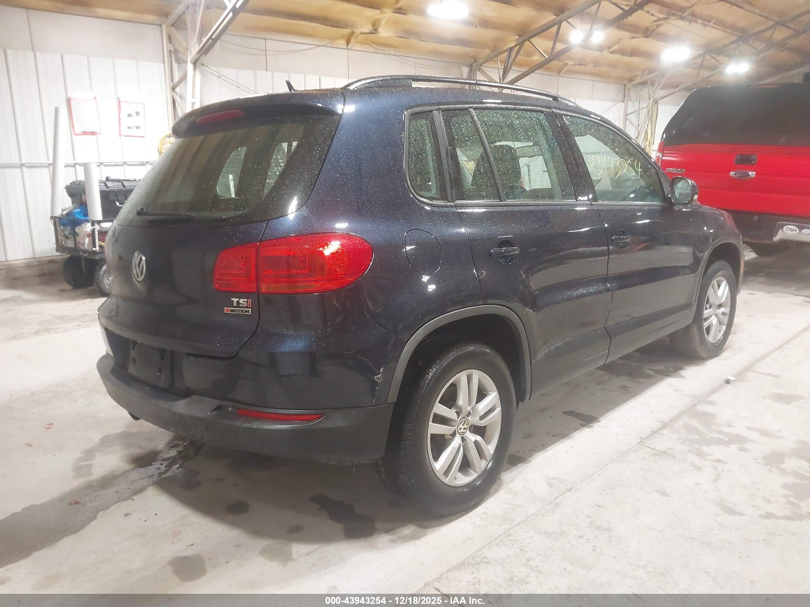 VOLKSWAGEN TIGUAN image 4