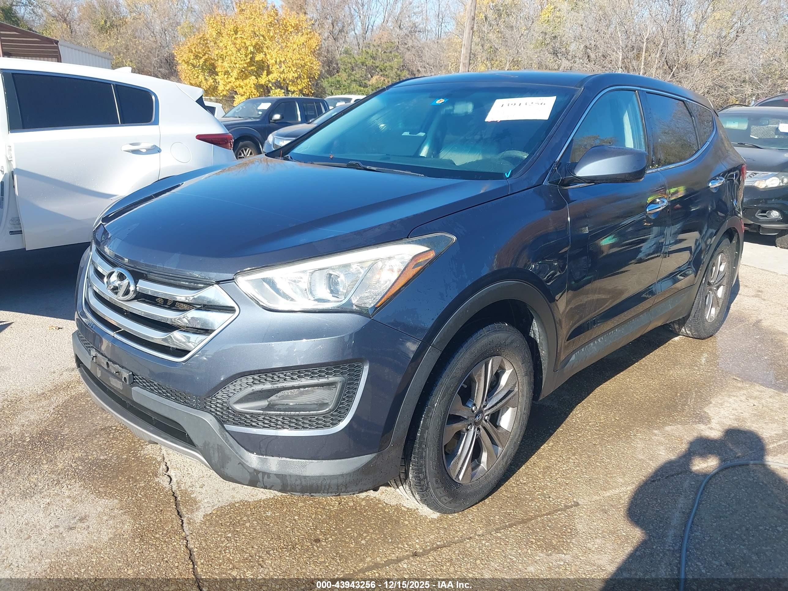 HYUNDAI SANTA image 2