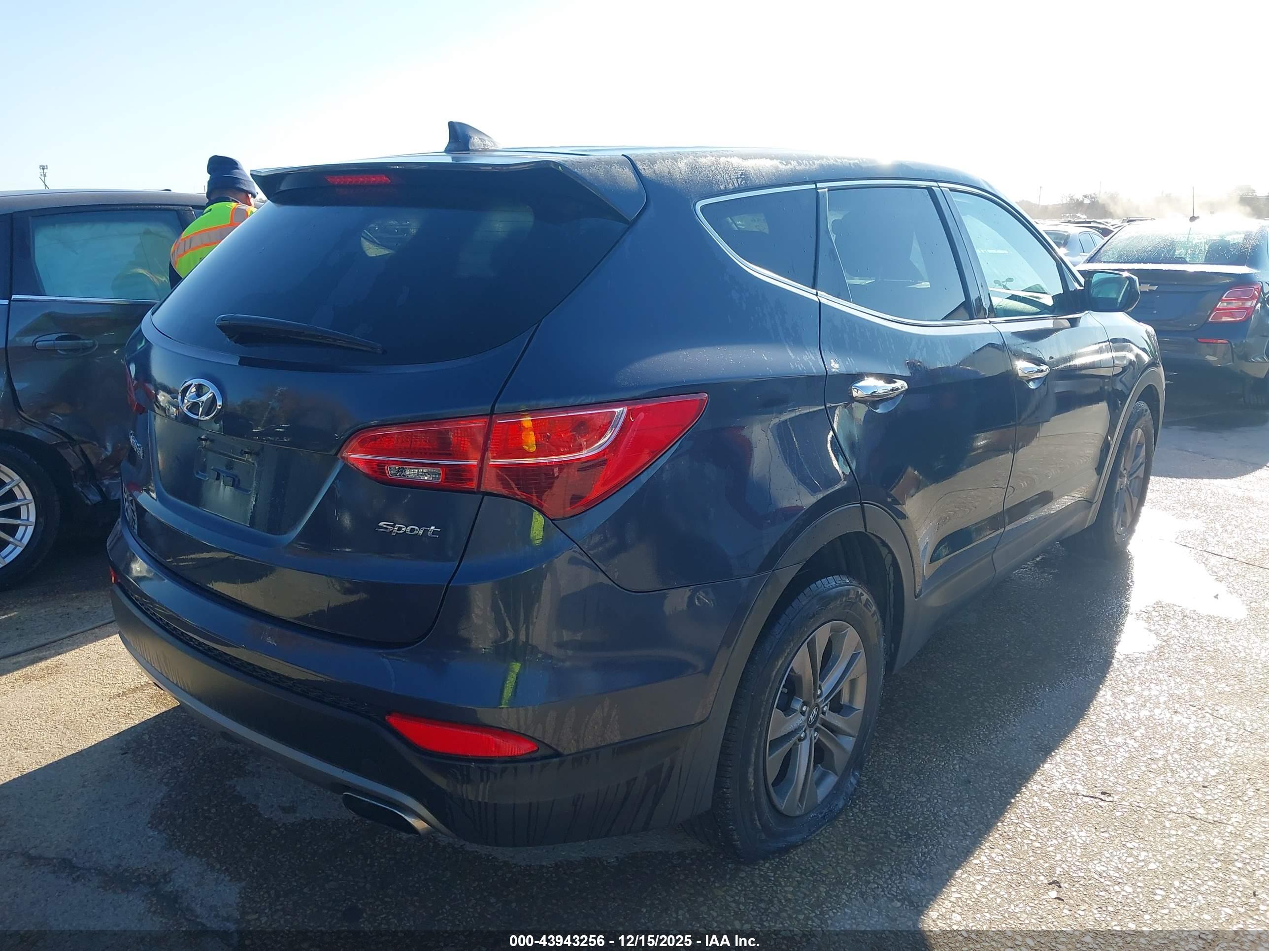 HYUNDAI SANTA image 4