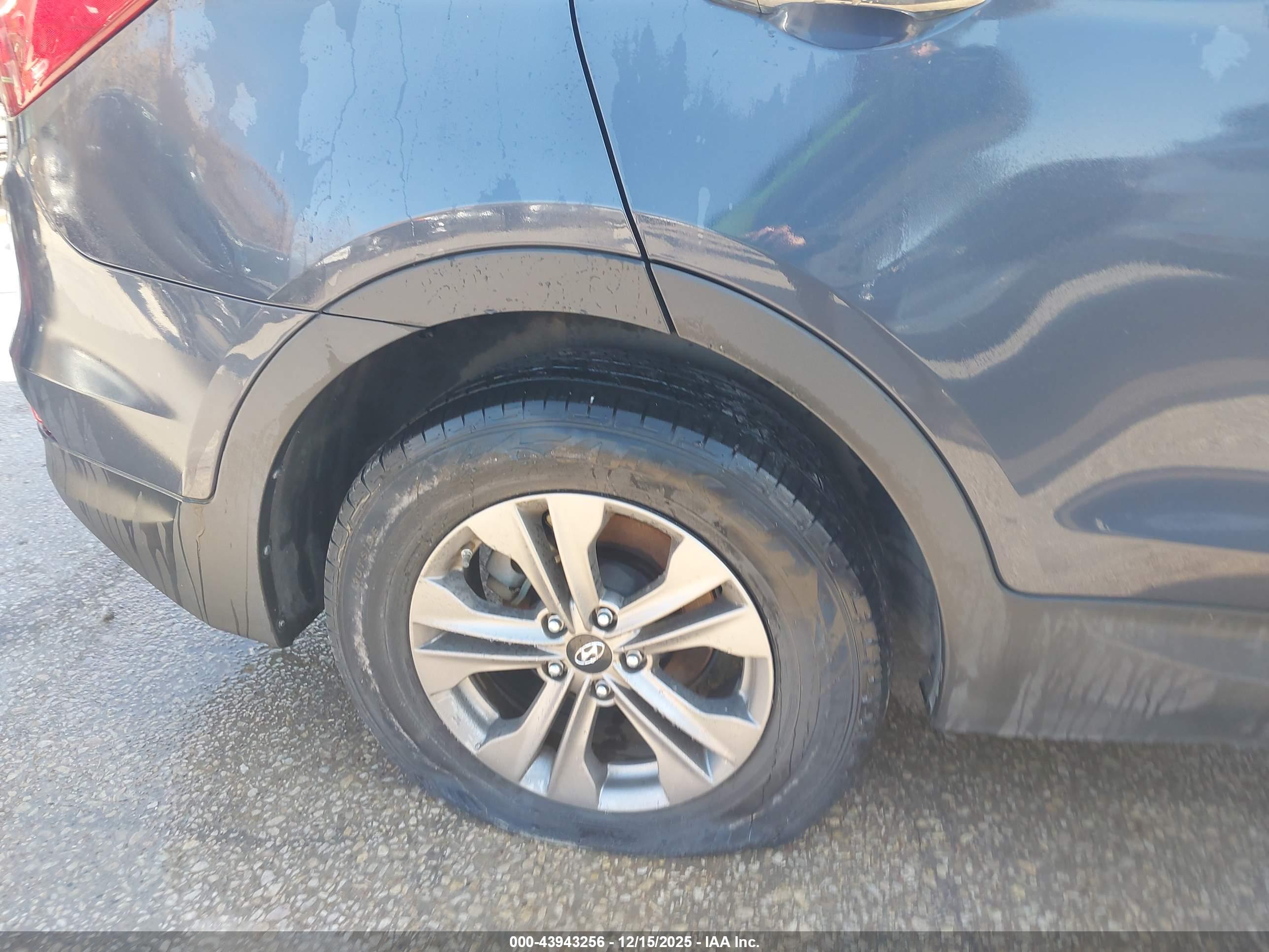HYUNDAI SANTA image 6
