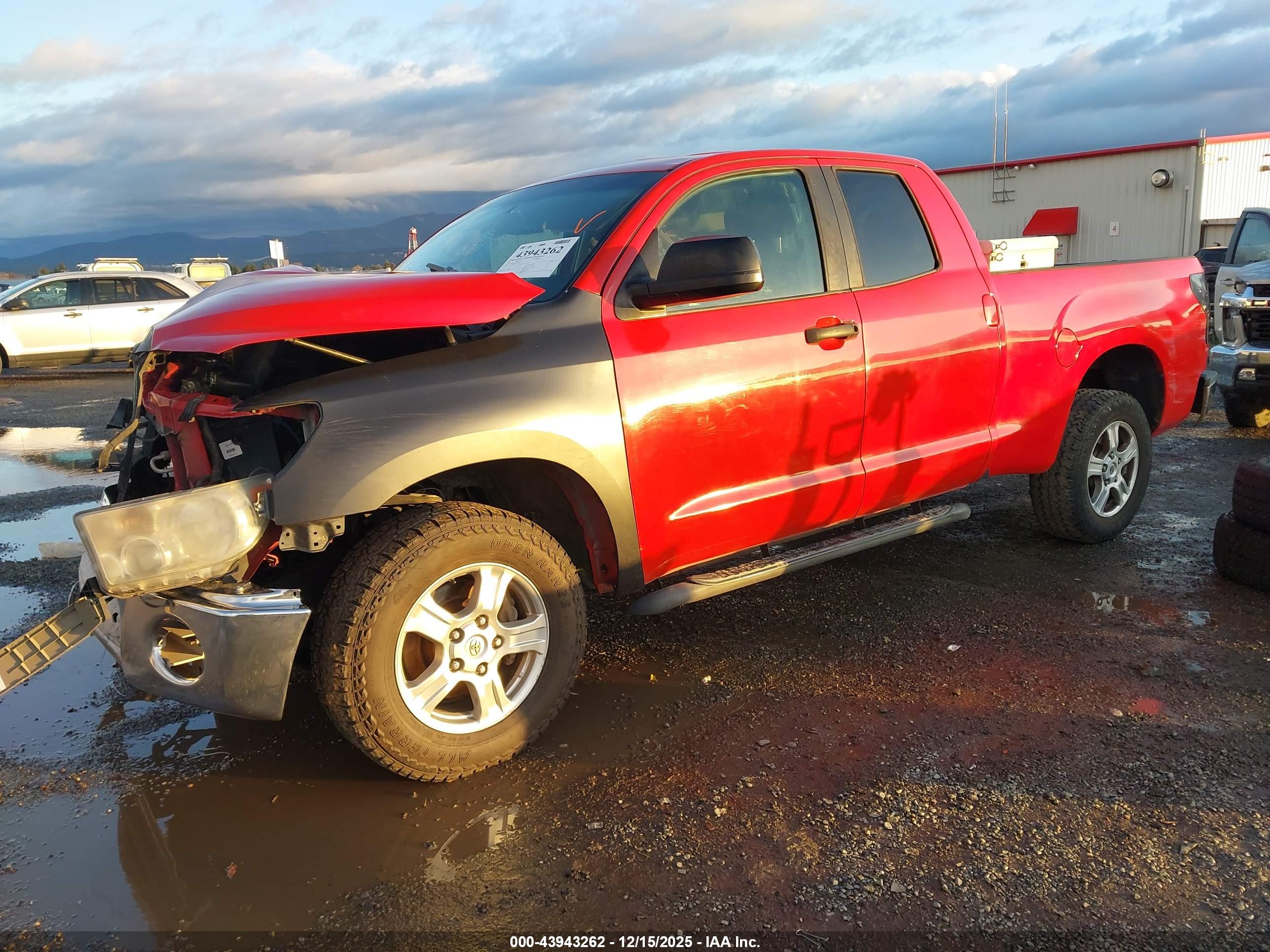 TOYOTA TUNDRA image 2