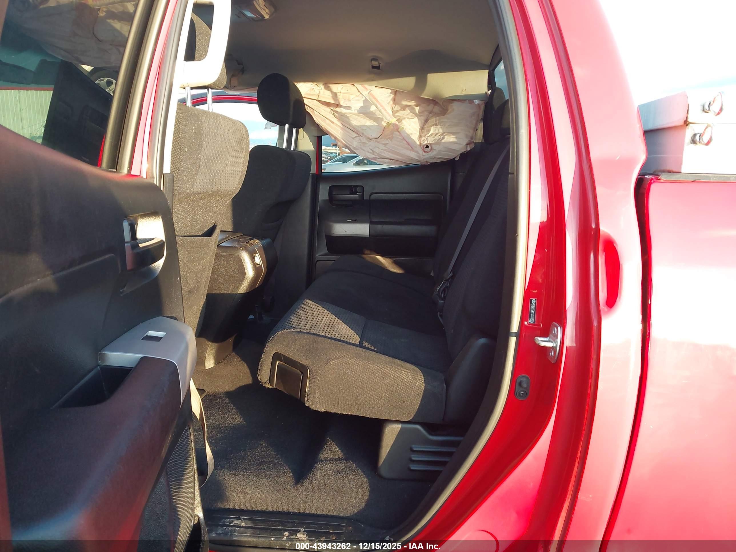 TOYOTA TUNDRA image 8