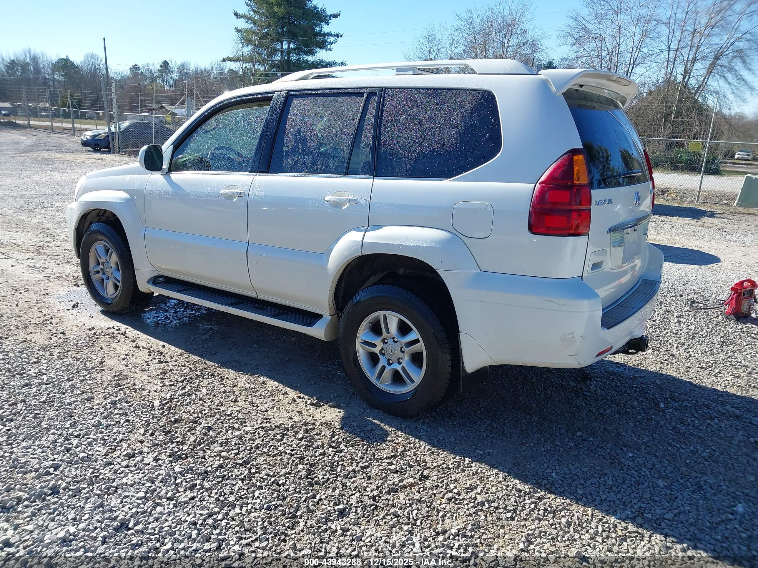 LEXUS GX image 3