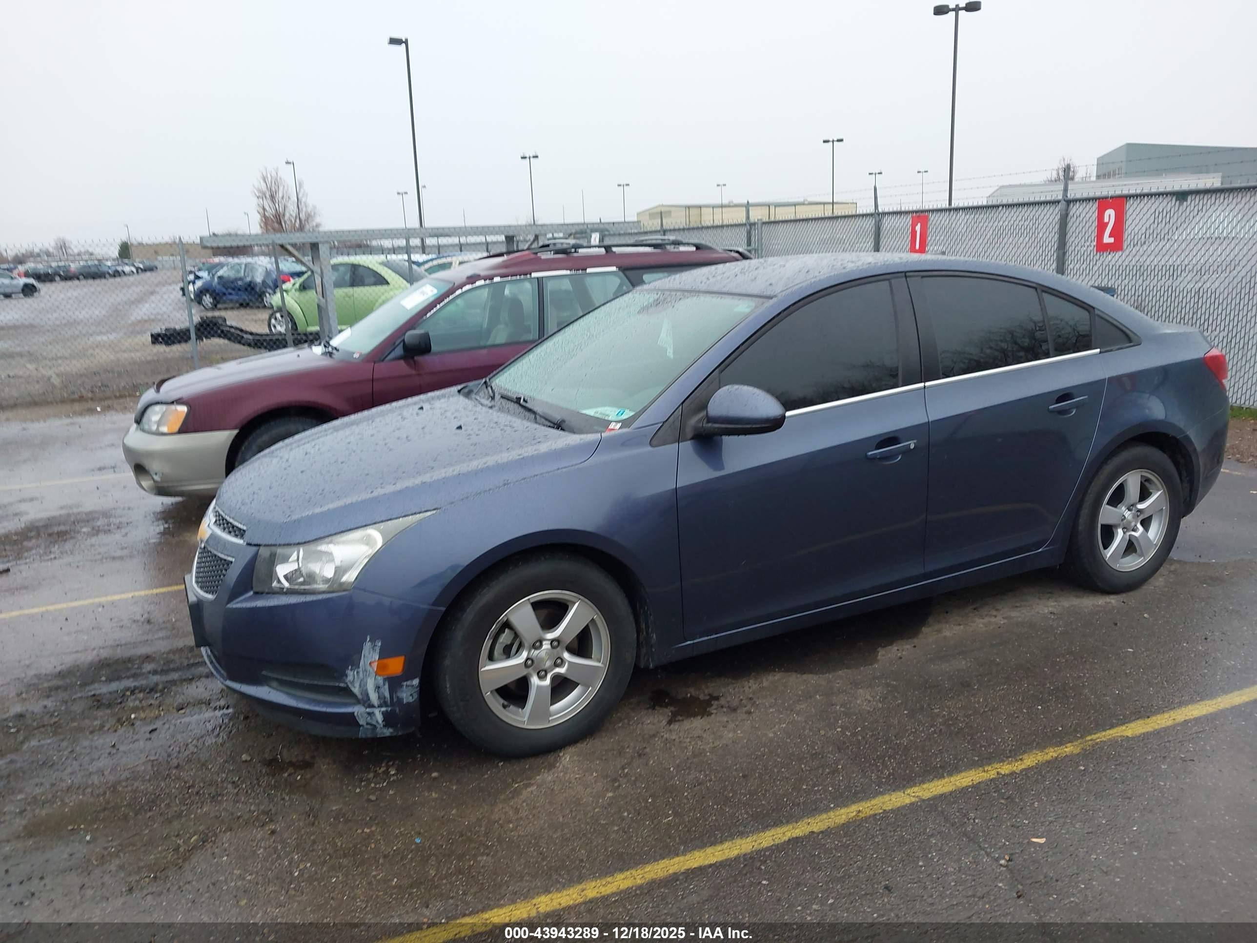 CHEVROLET CRUZE image 2