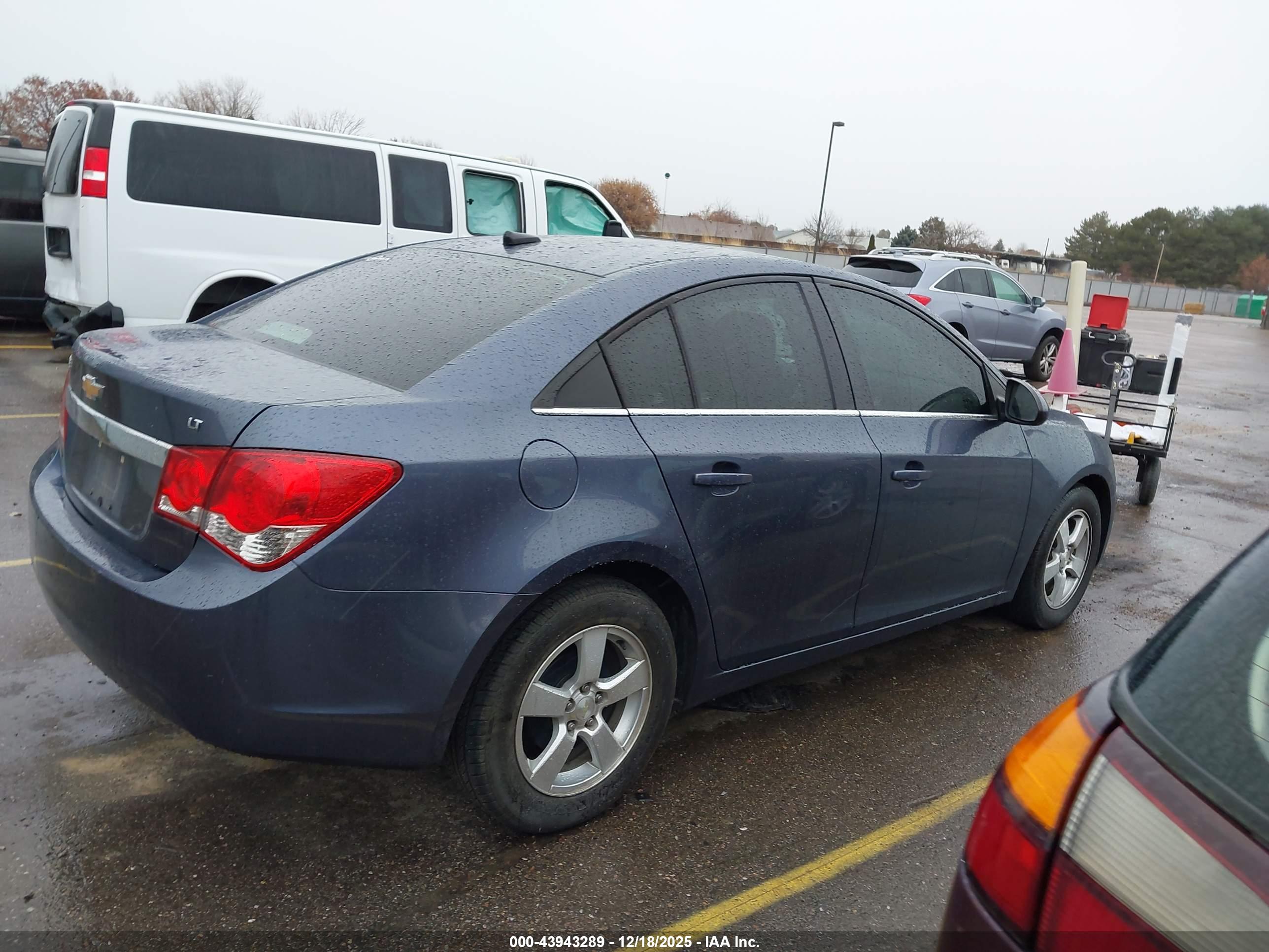 CHEVROLET CRUZE image 4