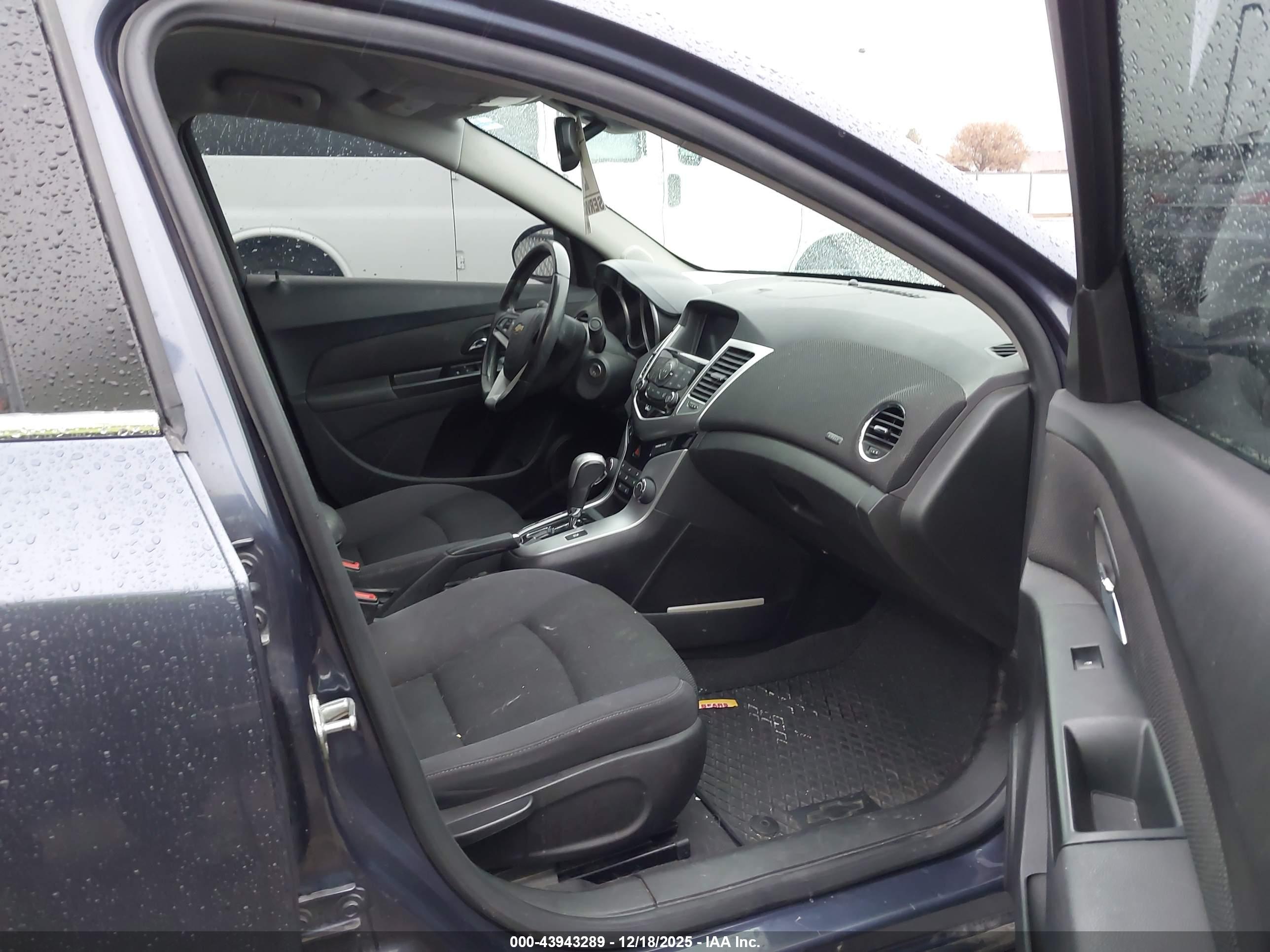 CHEVROLET CRUZE image 5